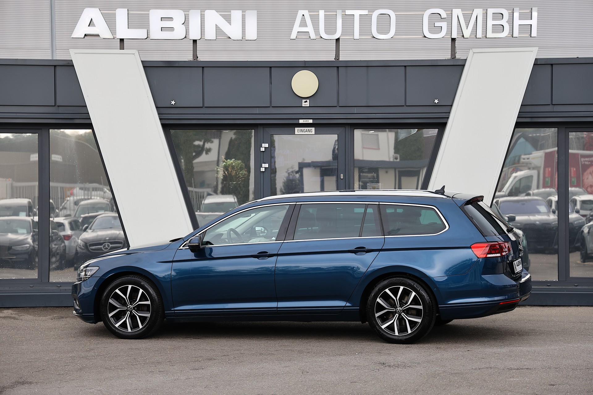 VW Passat Variant 2.0 TDI 150 Business DSG-showroom-element-3