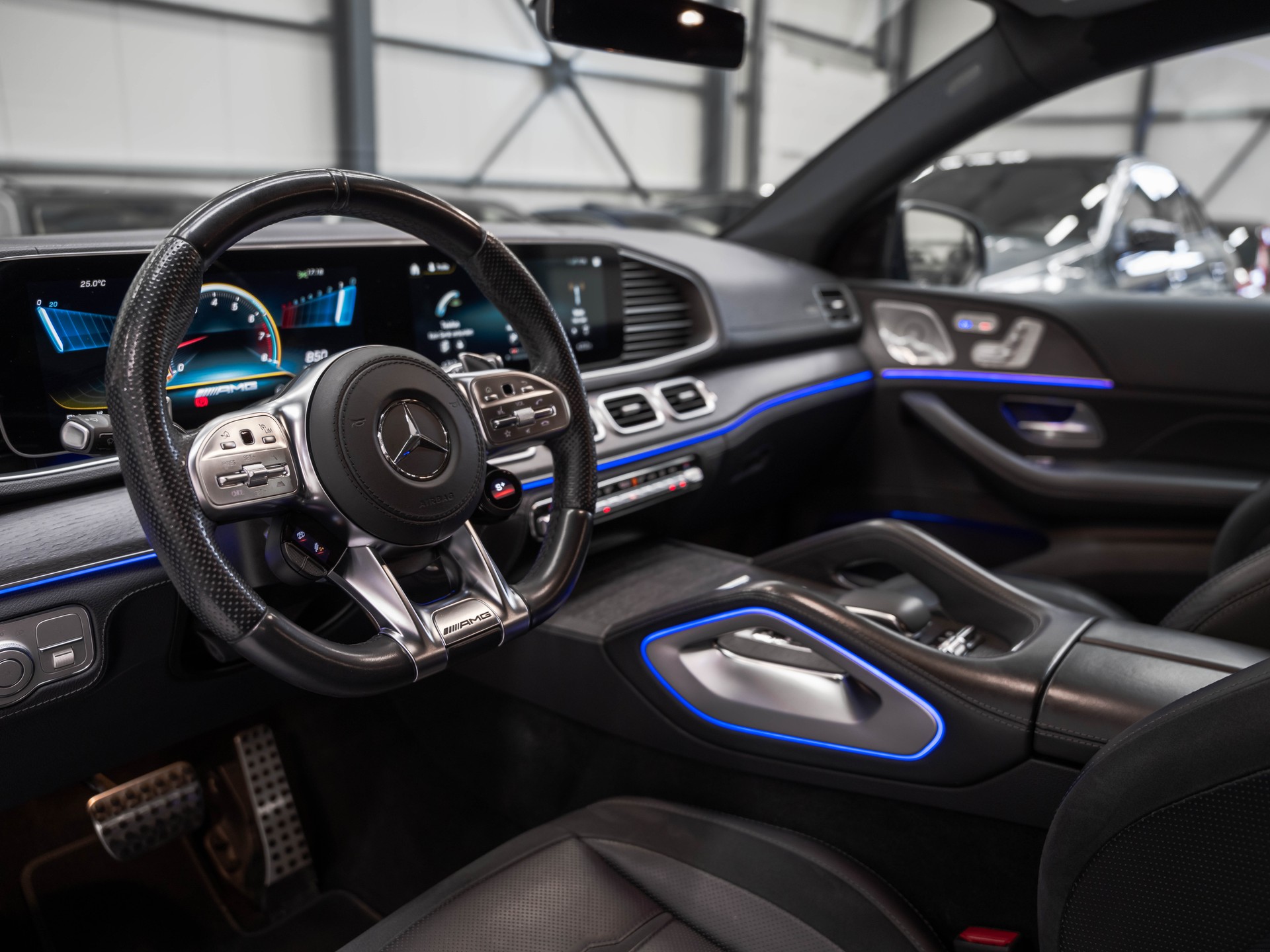 MERCEDES-BENZ GLE Coupé 53 AMG Premium Plus 4Matic+ Speedshift-image-7