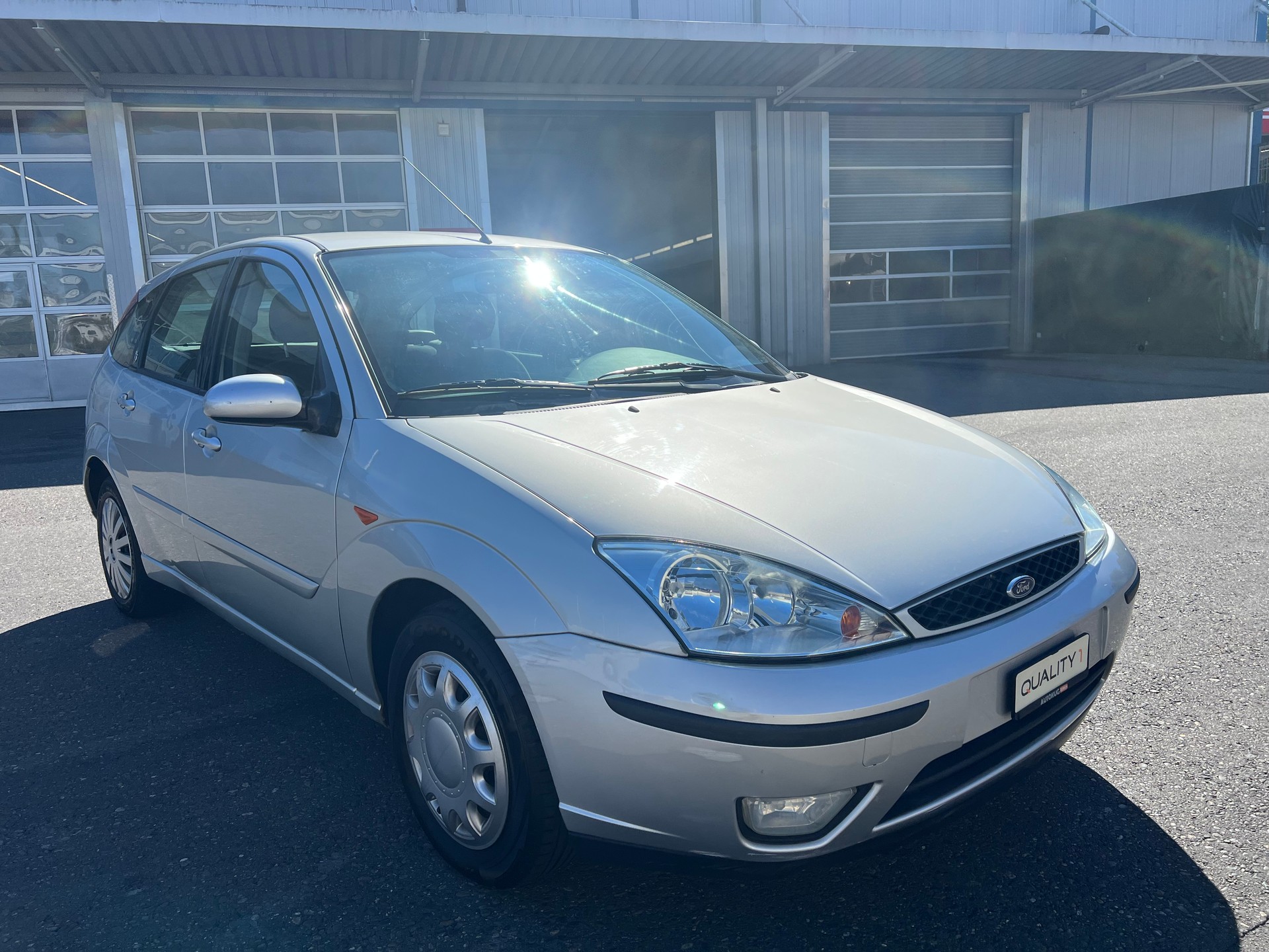 FORD Focus 2.0i 16V Carving-showroom-element-1
