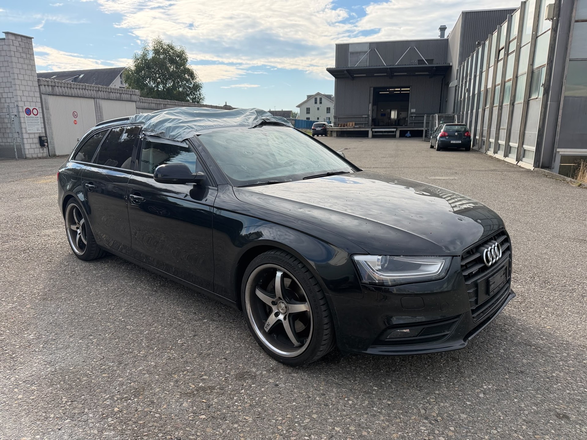 AUDI A4 Avant 2.0 TFSI quattro-image-1