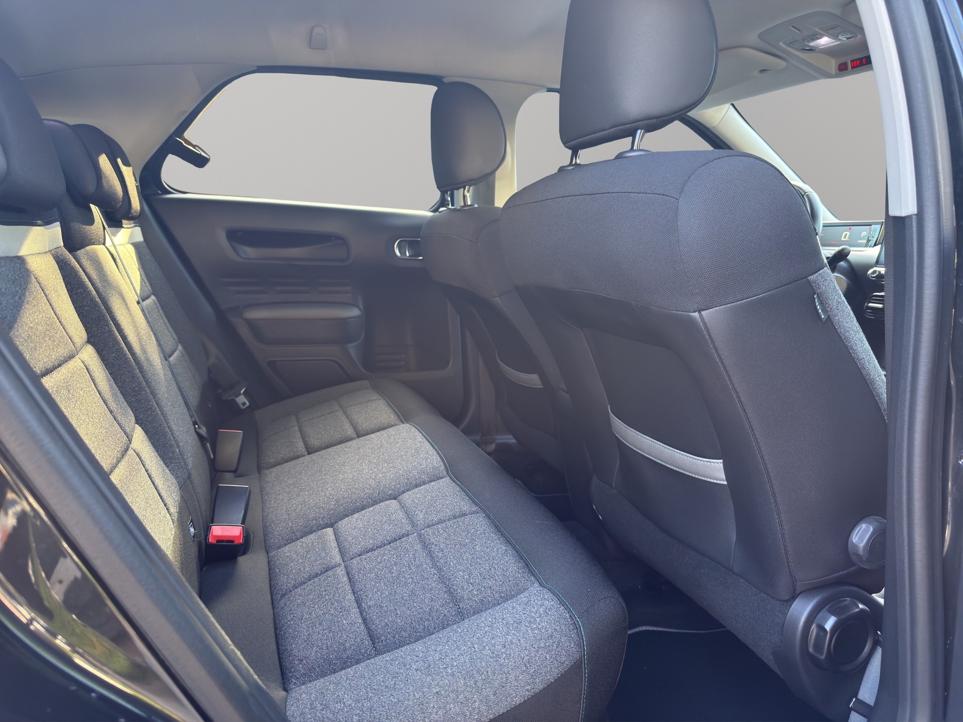 CITROEN C4 Cactus 1.2 Pure Tech Feel EAT6-image-20