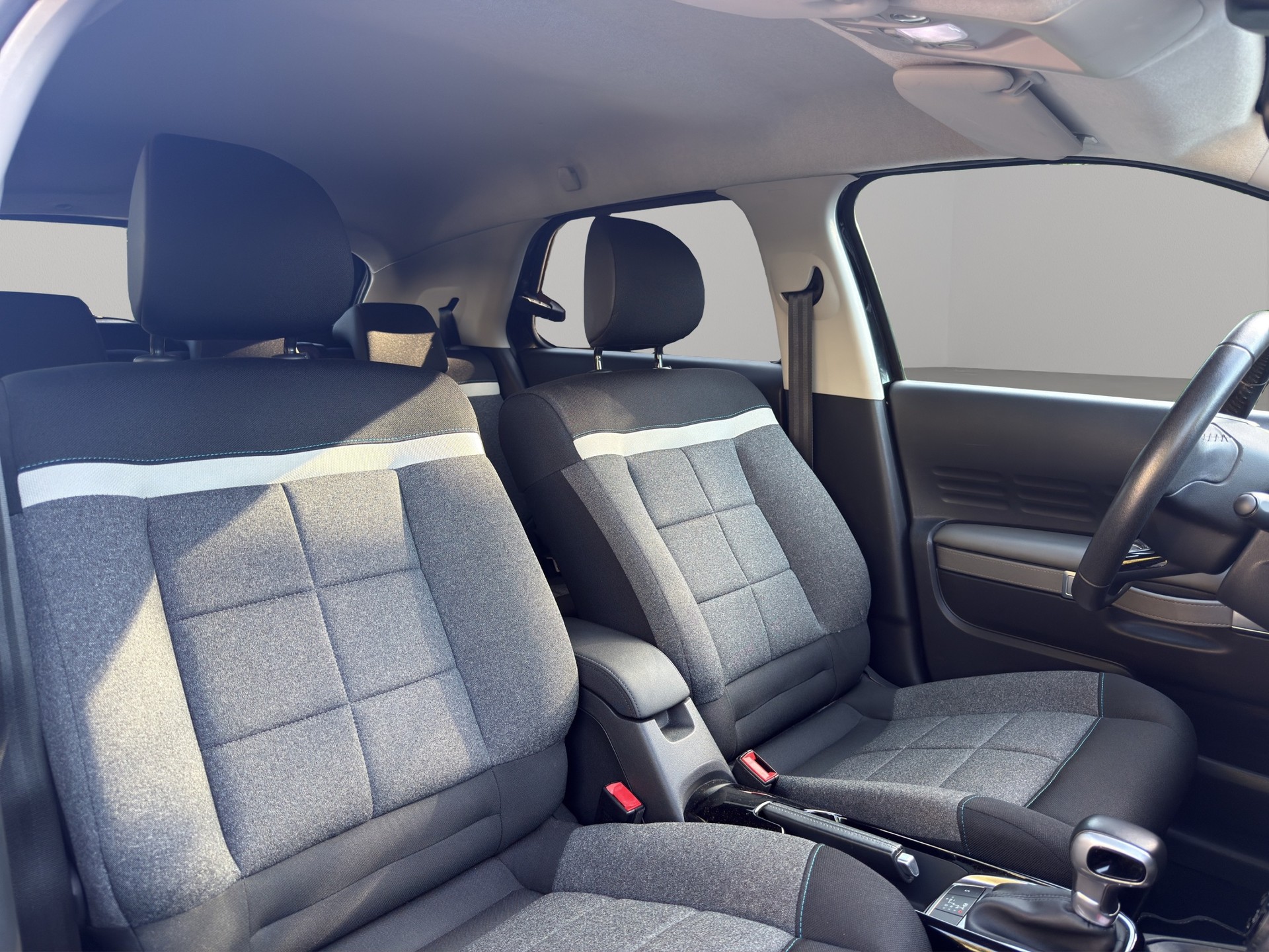 CITROEN C4 Cactus 1.2 Pure Tech Feel EAT6-image-19