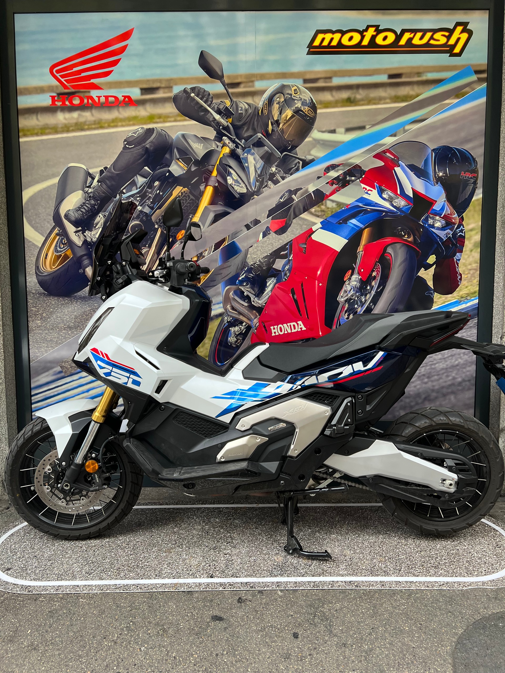 HONDA X-ADV 750-image-1