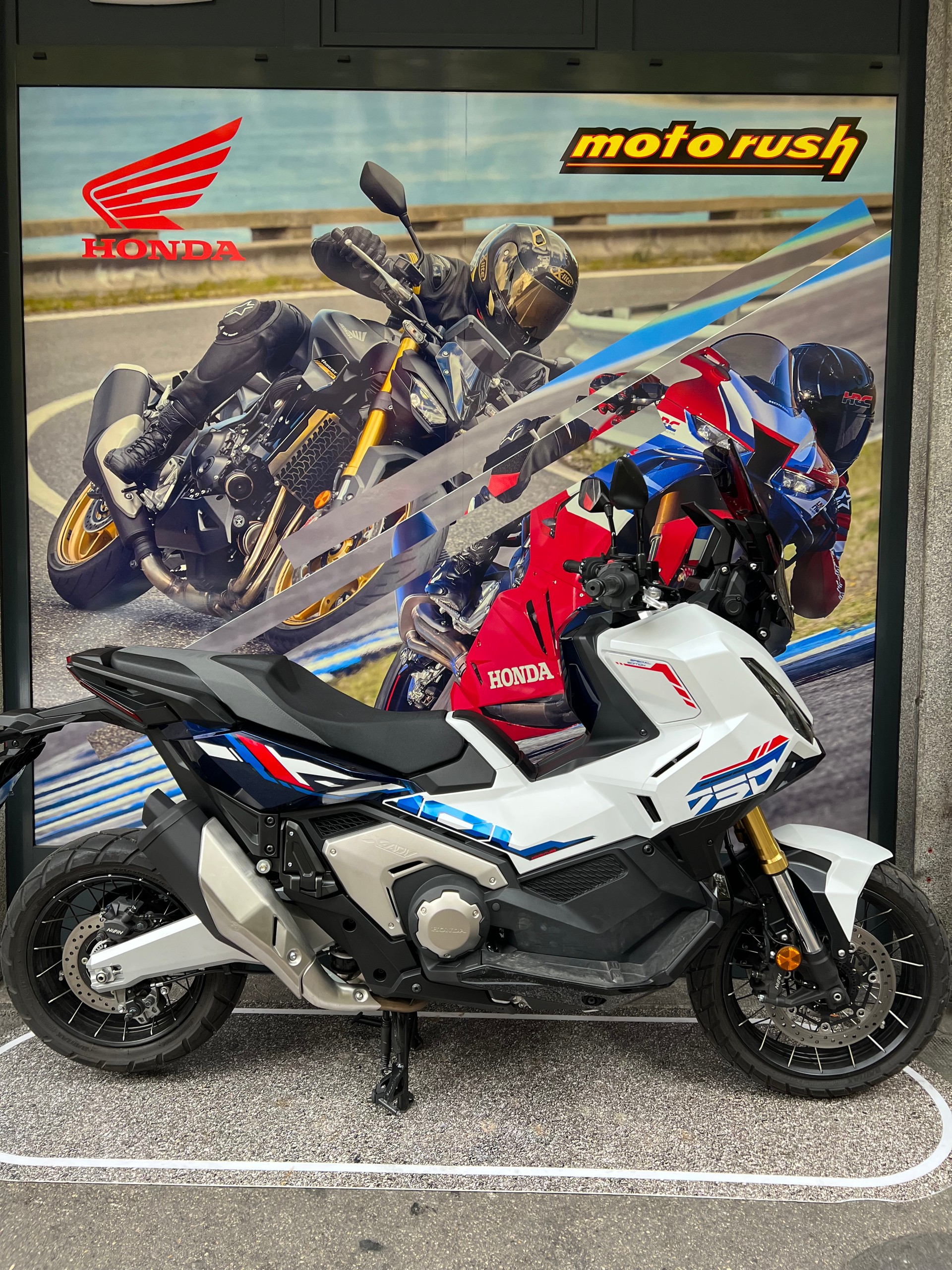 HONDA X-ADV 750-image-0
