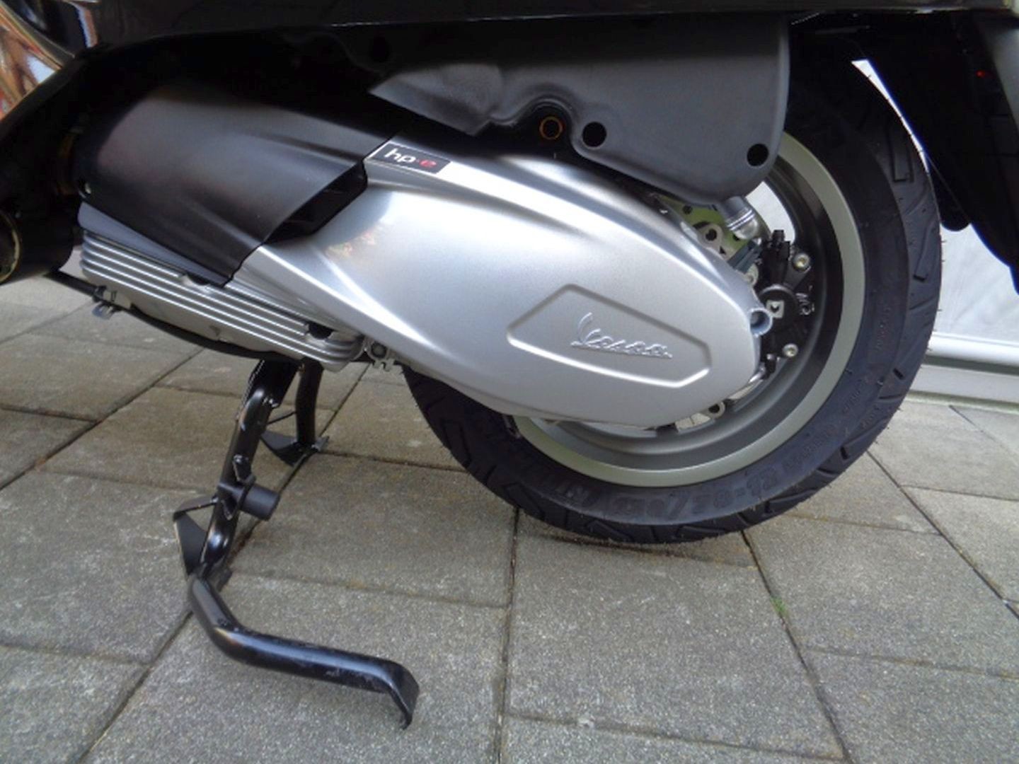 PIAGGIO VESPA GTS 300 RST-image-7