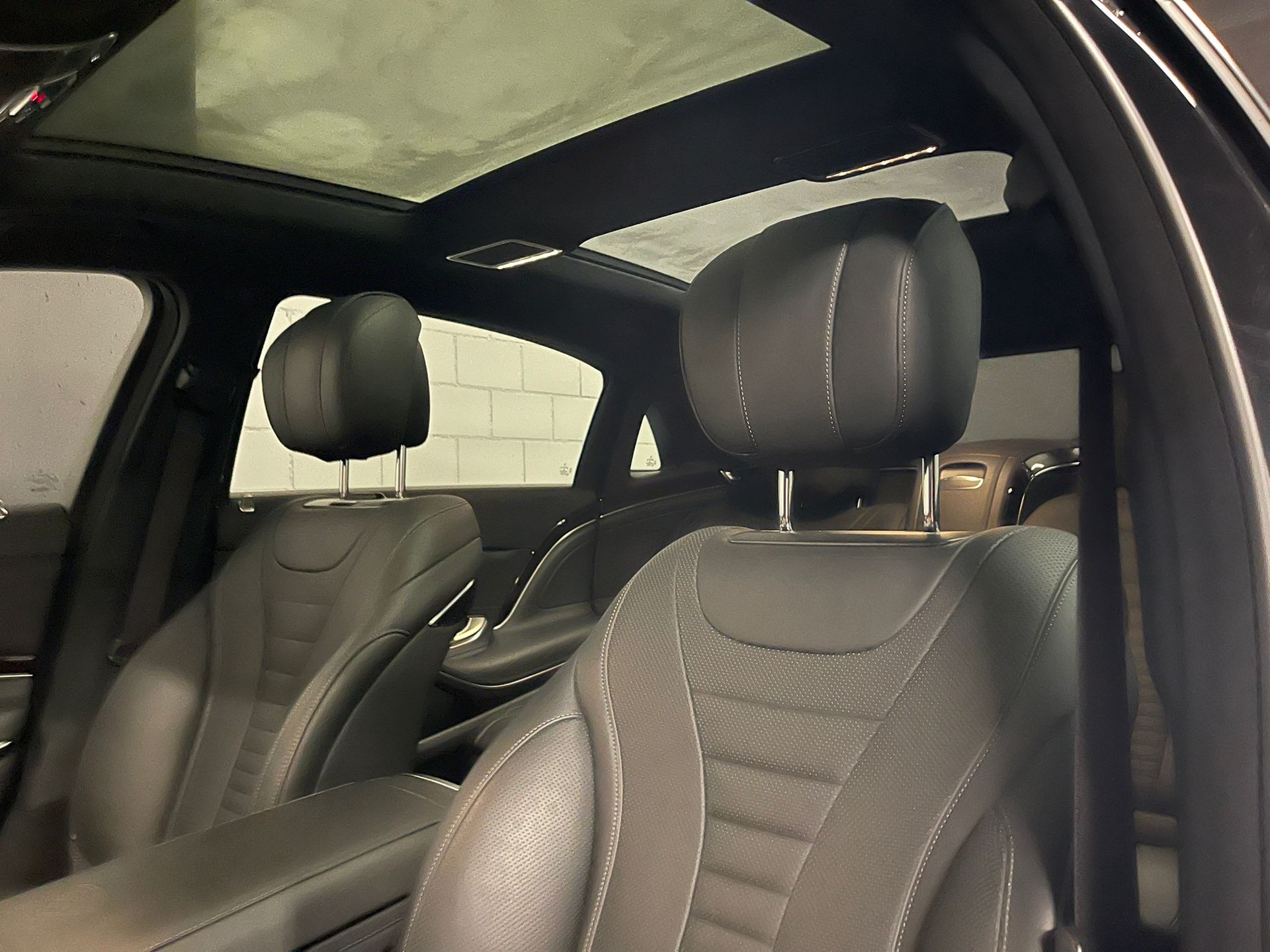MERCEDES-BENZ S 560 Maybach 4Matic 9G-Tronic-image-7