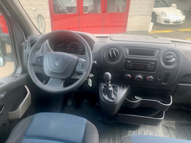 RENAULT T35 dCi 125 L2H2, 9 Pl. / 5 RS oder Camper, frisch ab MFK-image-9