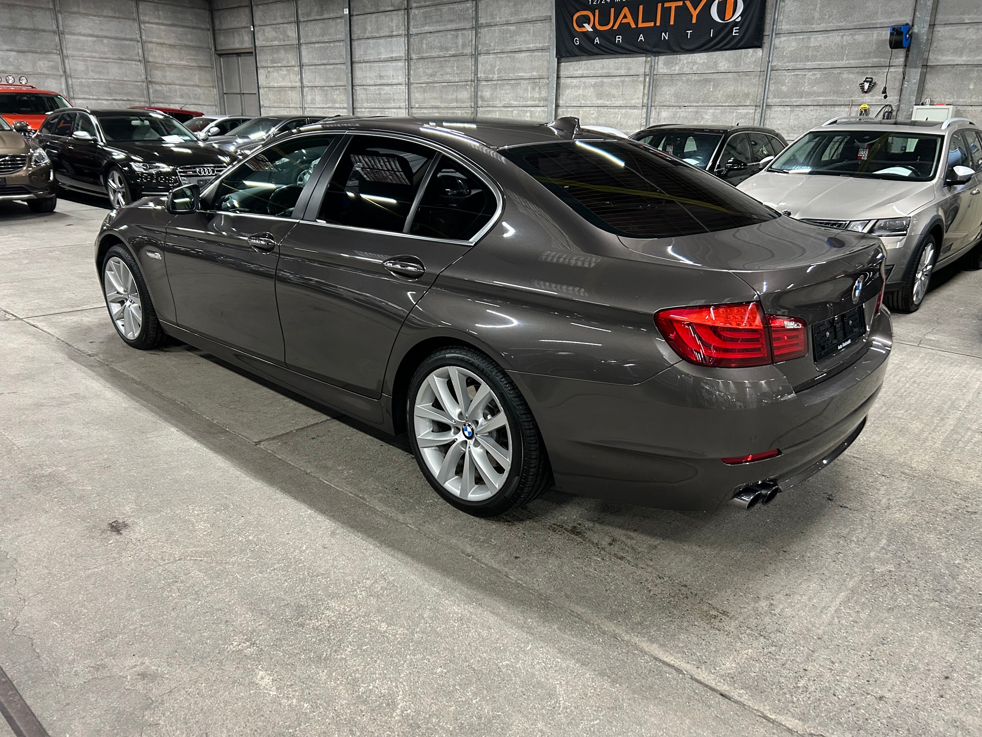 BMW 528i xDrive Steptronic-image-6