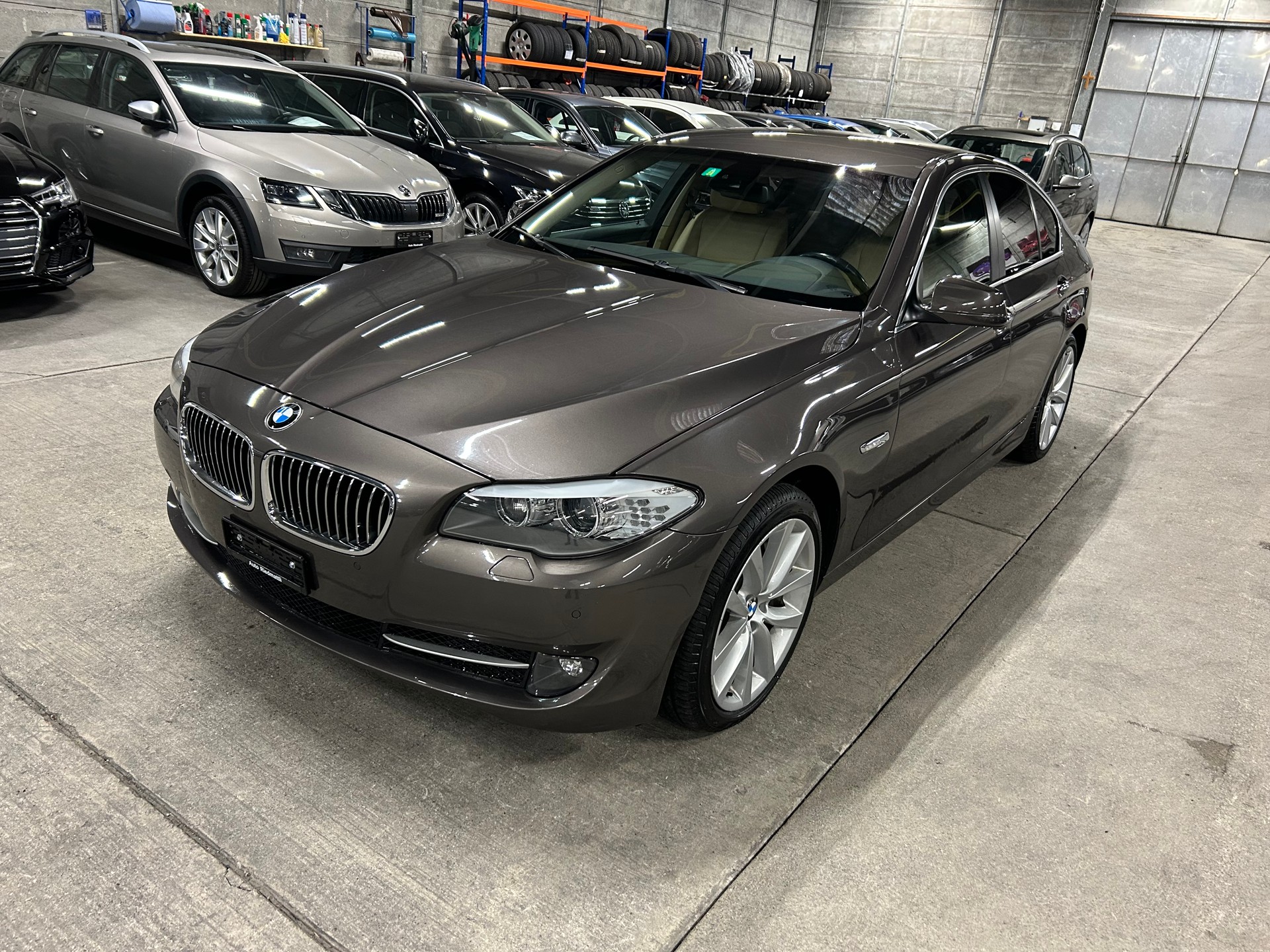 BMW 528i xDrive Steptronic-image-8