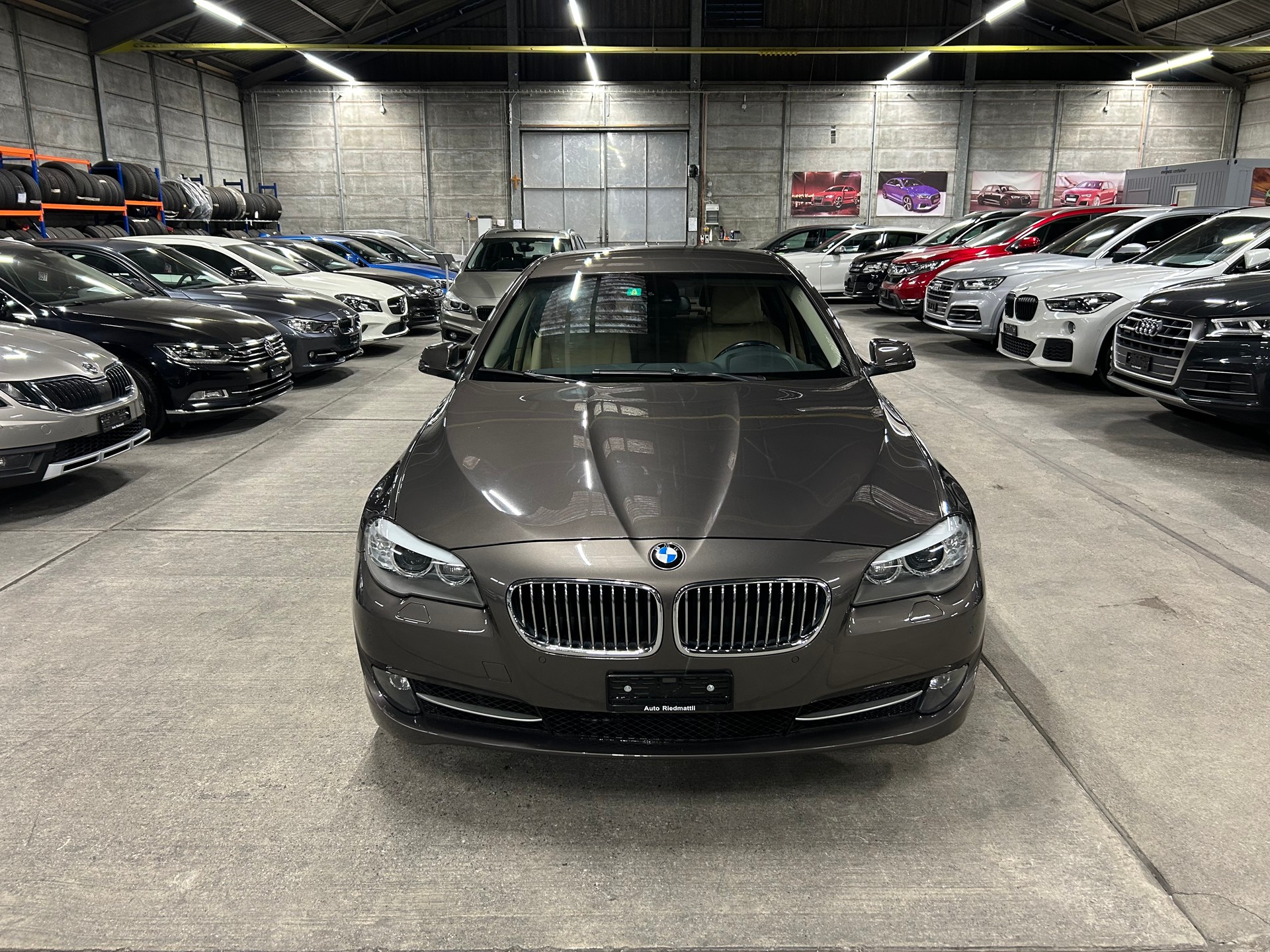 BMW 528i xDrive Steptronic-image-9