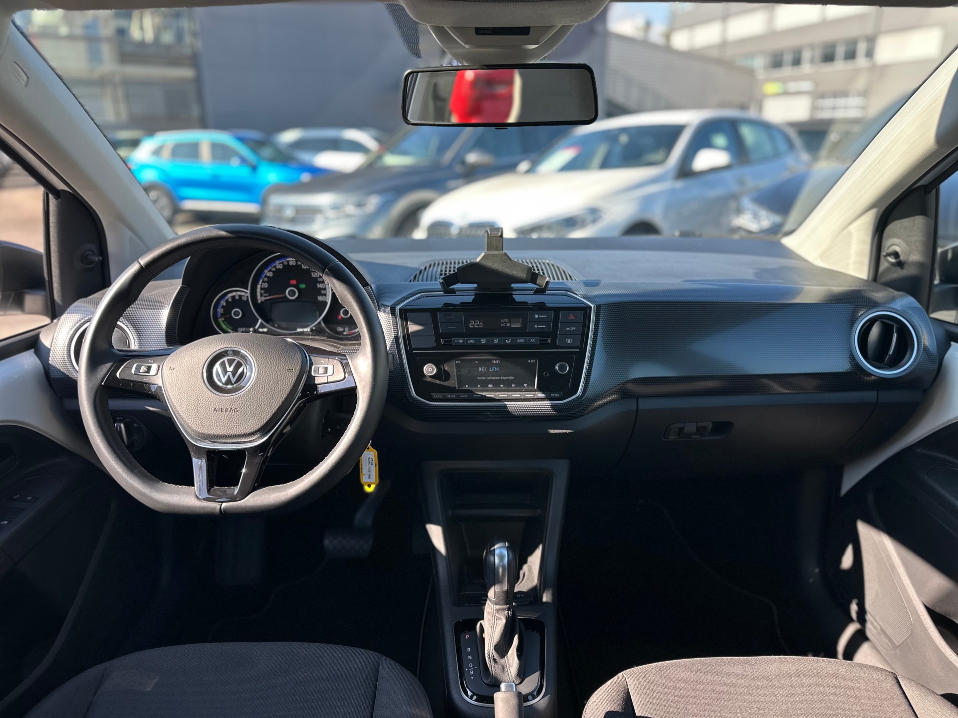 VW Up e-image-6