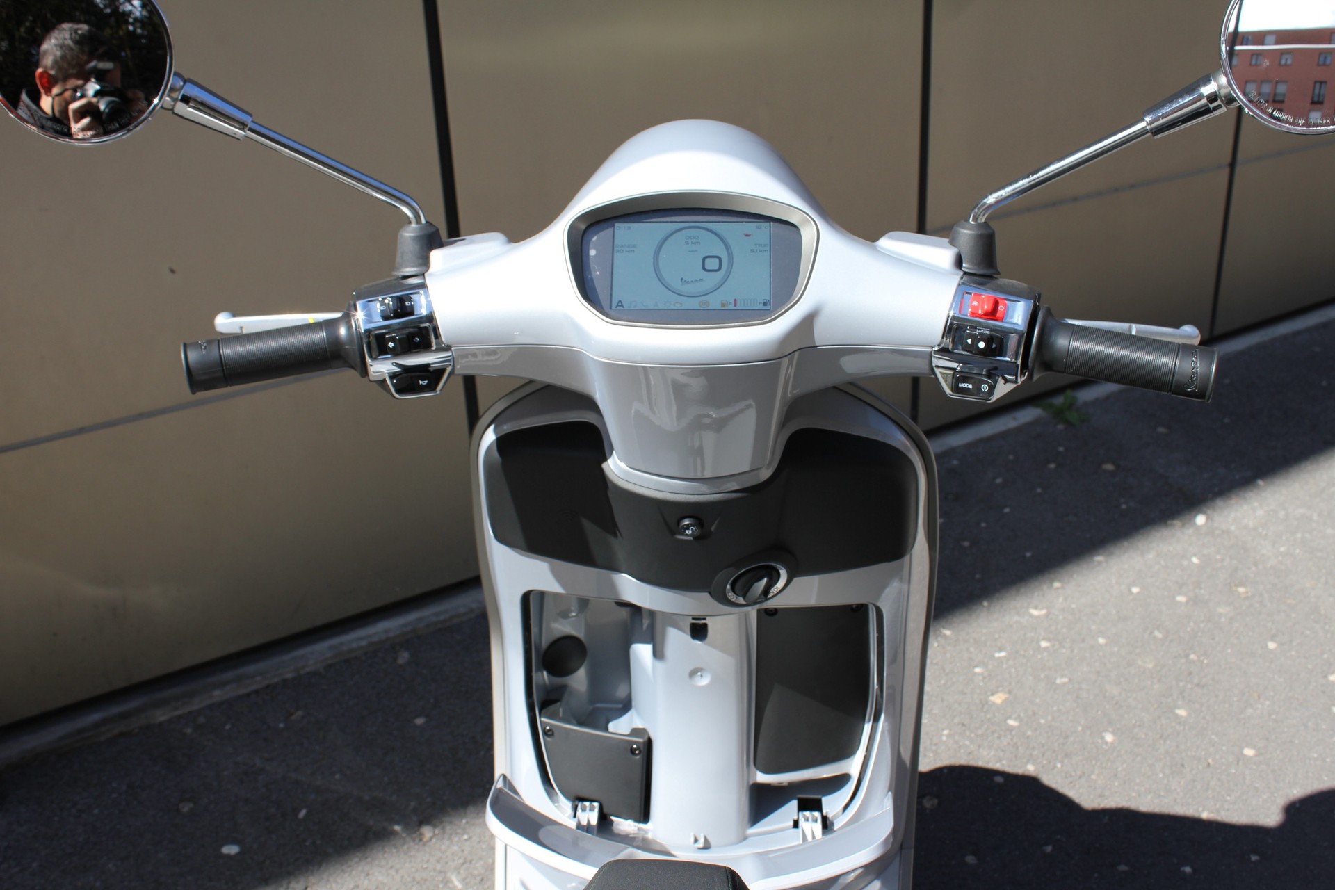 PIAGGIO Vespa 125 Primavera Tech Euro 5+-image-4