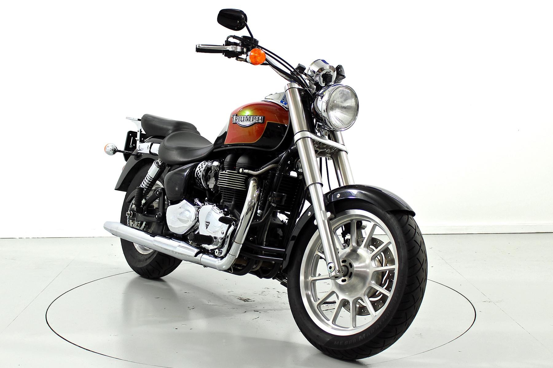 TRIUMPH Bonneville America-image-1