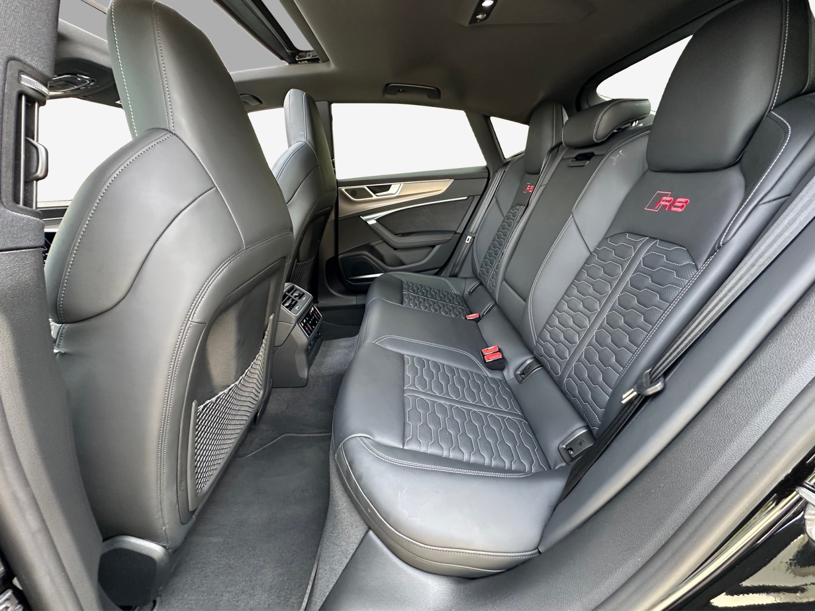 AUDI RS7 Sportback MHEV-image-11