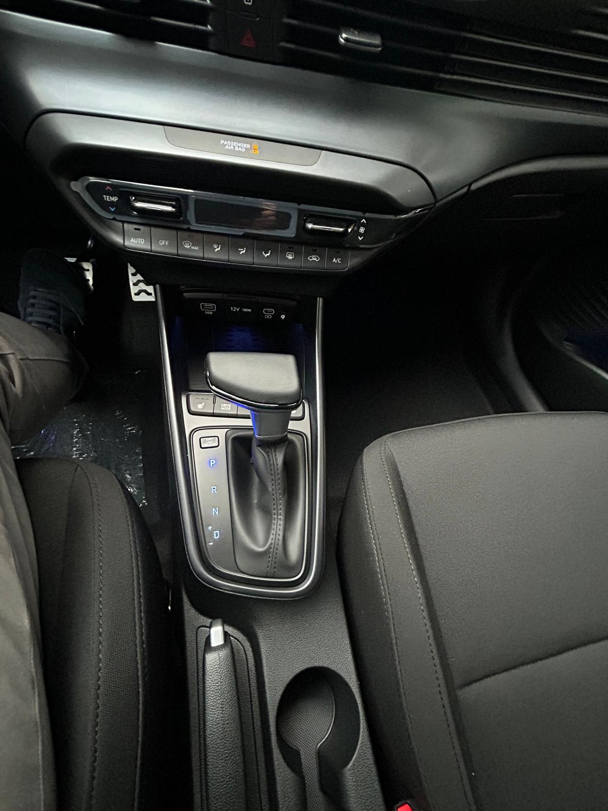 HYUNDAI Bayon 1.0 T-GDi Amplia DCT-image-17