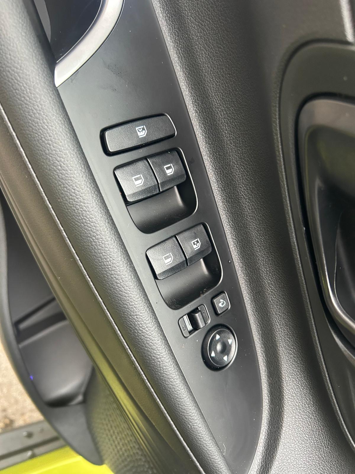 HYUNDAI Bayon 1.0 T-GDi Amplia DCT-image-10