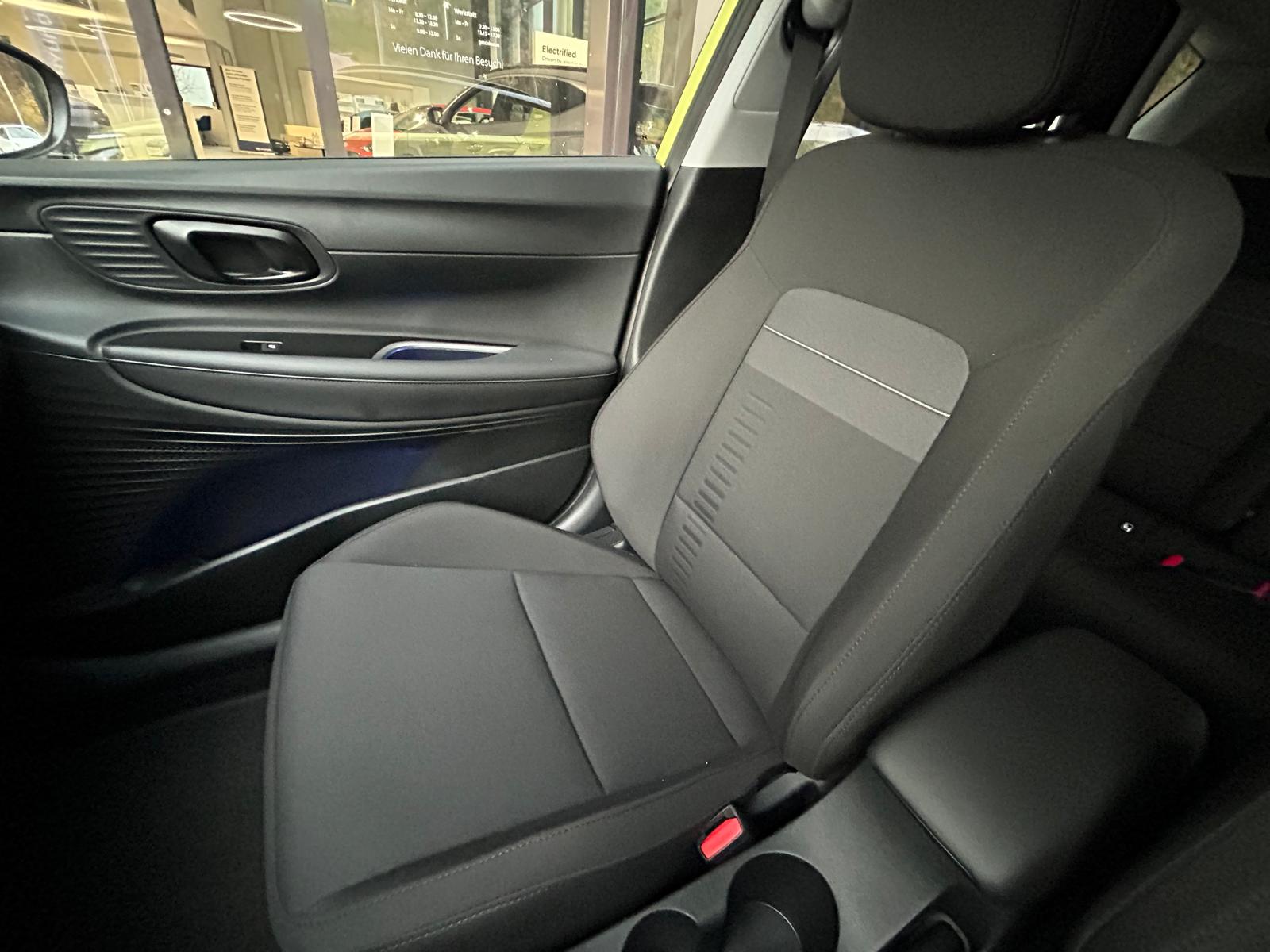 HYUNDAI Bayon 1.0 T-GDi Amplia DCT-image-16