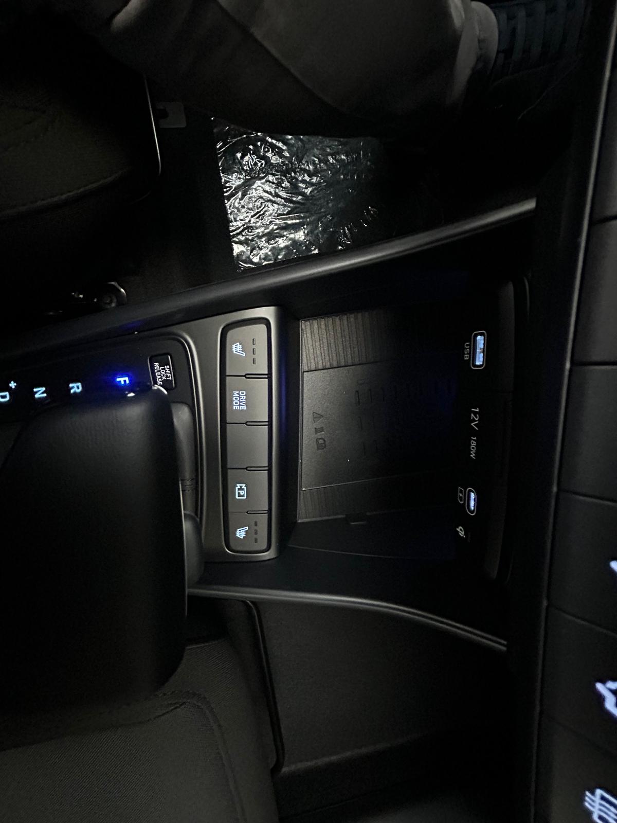 HYUNDAI Bayon 1.0 T-GDi Amplia DCT-image-12