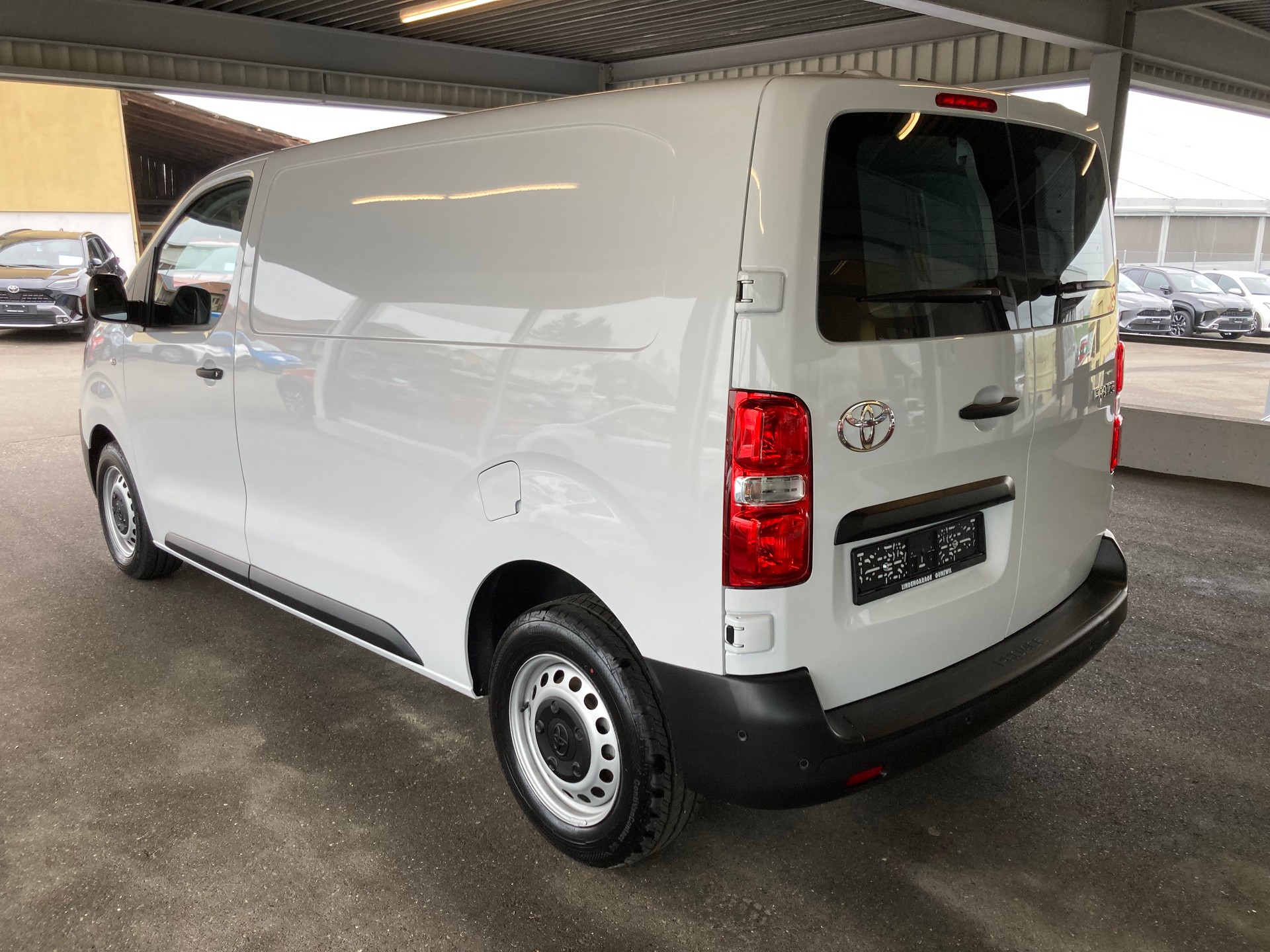 TOYOTA Proace 2.0D Panel Van Medium Advanced-image-5