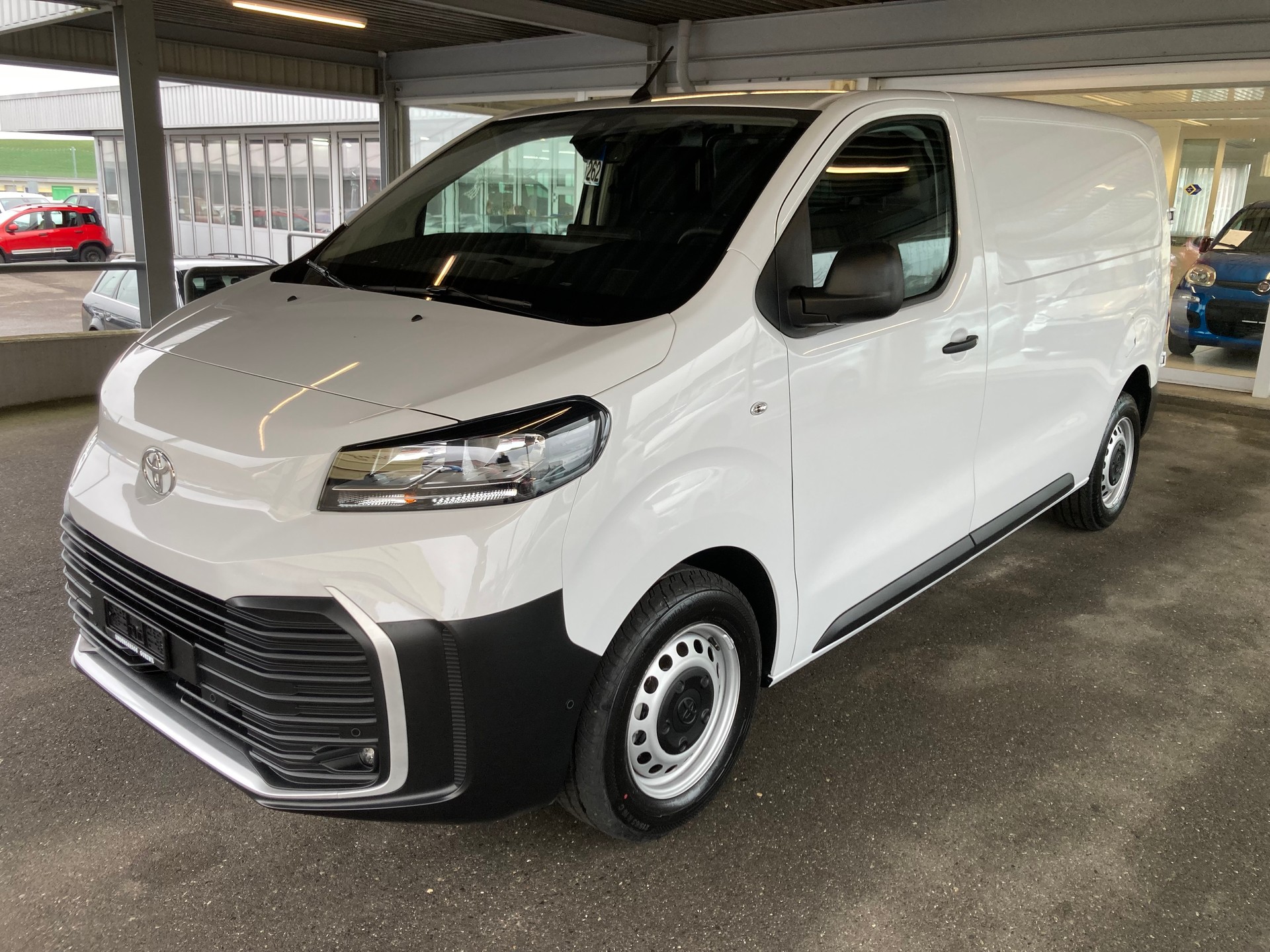 TOYOTA Proace 2.0D Panel Van Medium Advanced