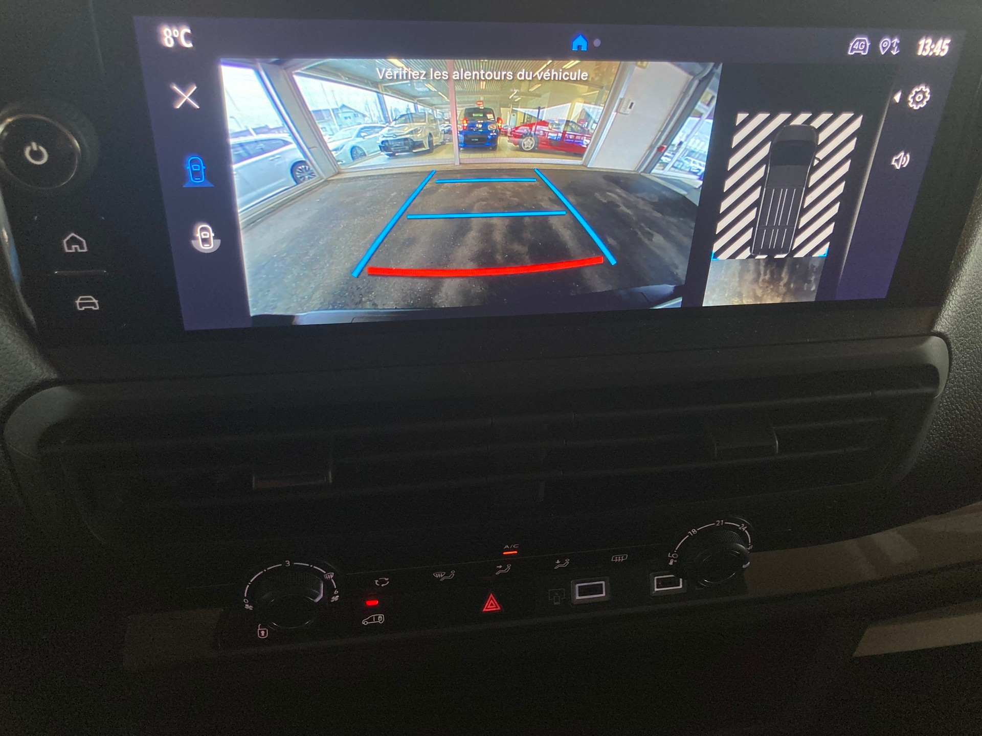 TOYOTA Proace 2.0D Panel Van Medium Advanced-image-10