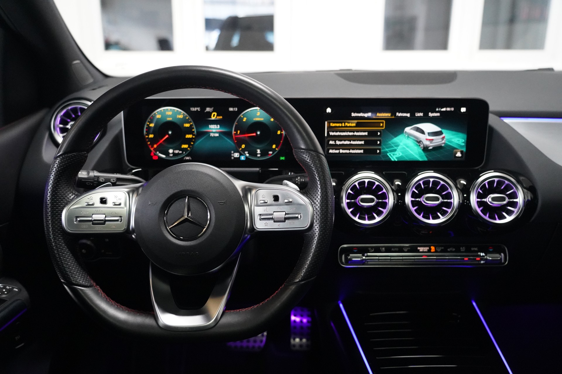 MERCEDES-BENZ B 200 d AMG Line 8G-DCT-image-14