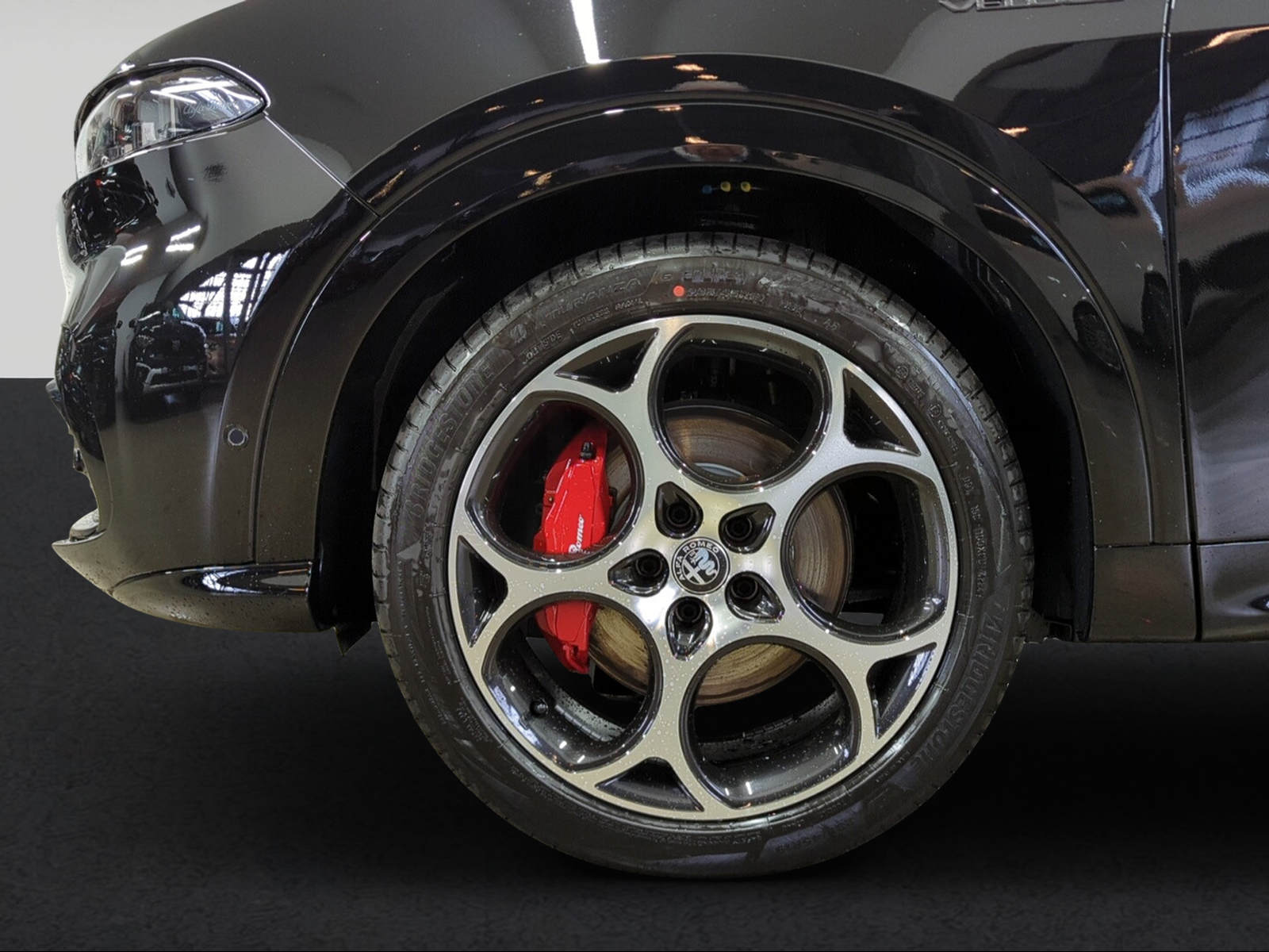 ALFA ROMEO Tonale 1.5 48V Hybrid Veloce-showroom-element-3