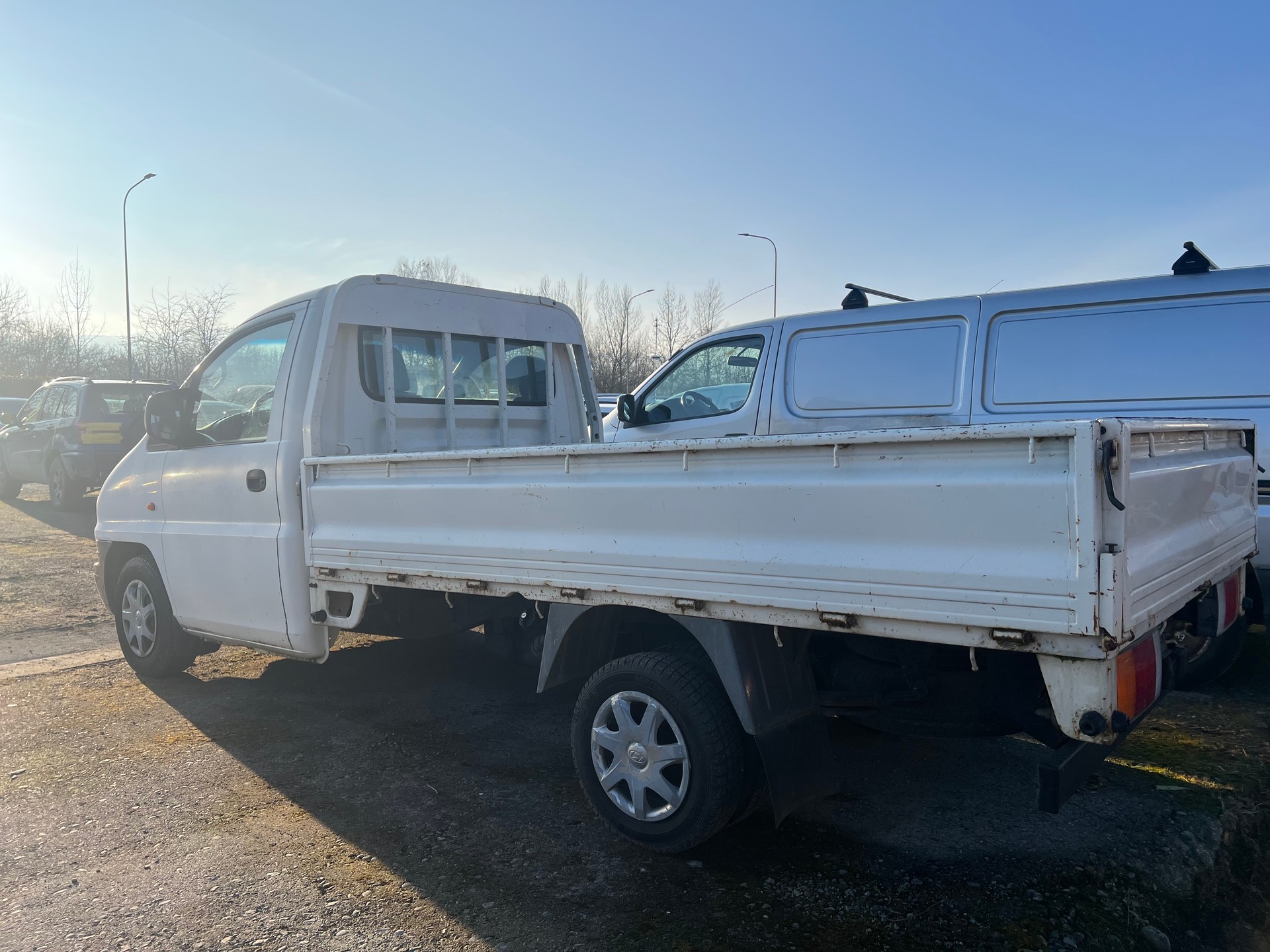 HYUNDAI Camionette-image-3