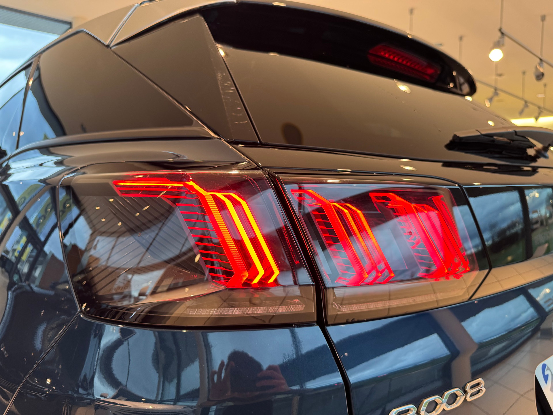 PEUGEOT 3008 1.2 PT All.Pack EAT8-image-29