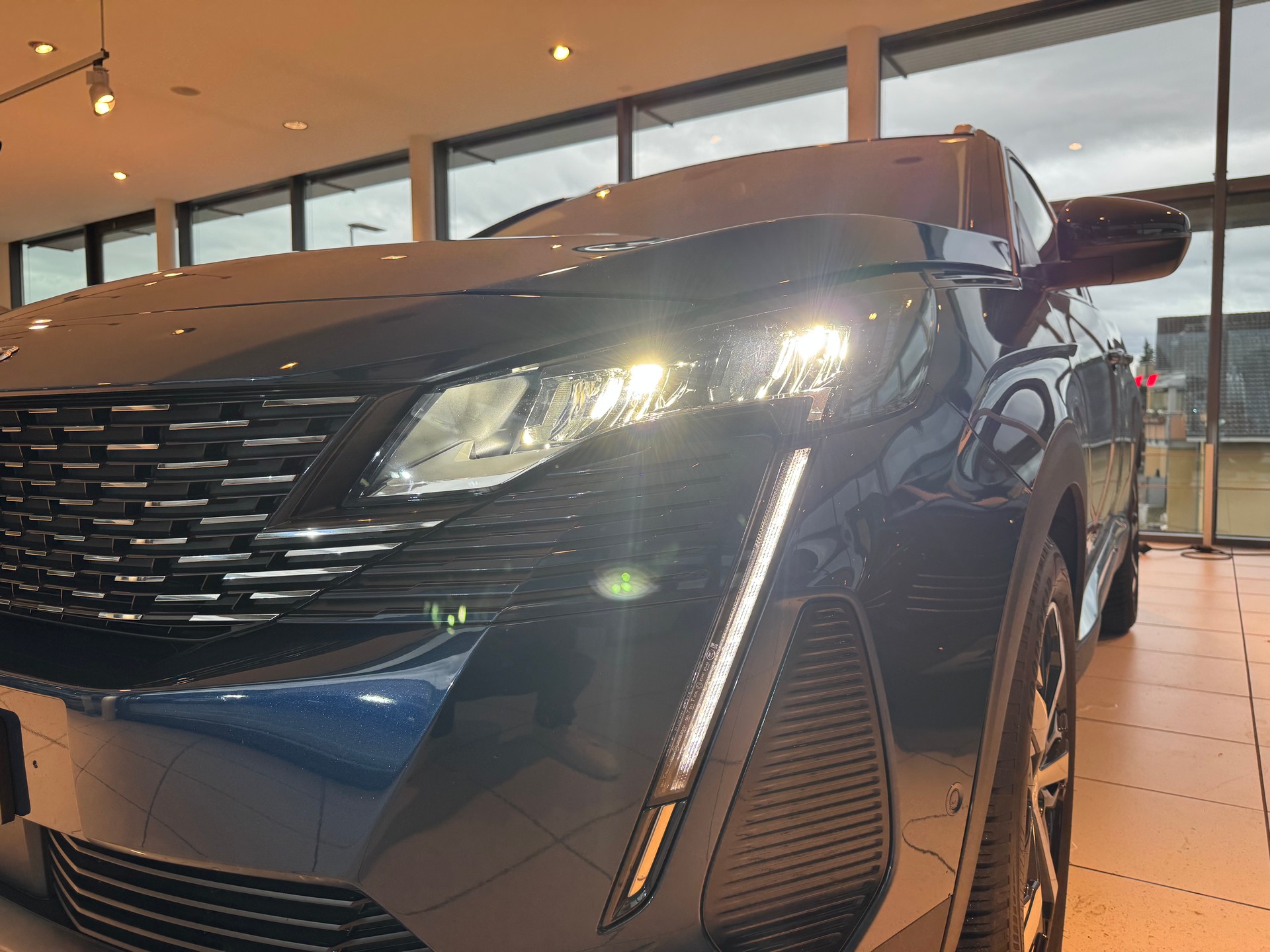 PEUGEOT 3008 1.2 PT All.Pack EAT8-image-28