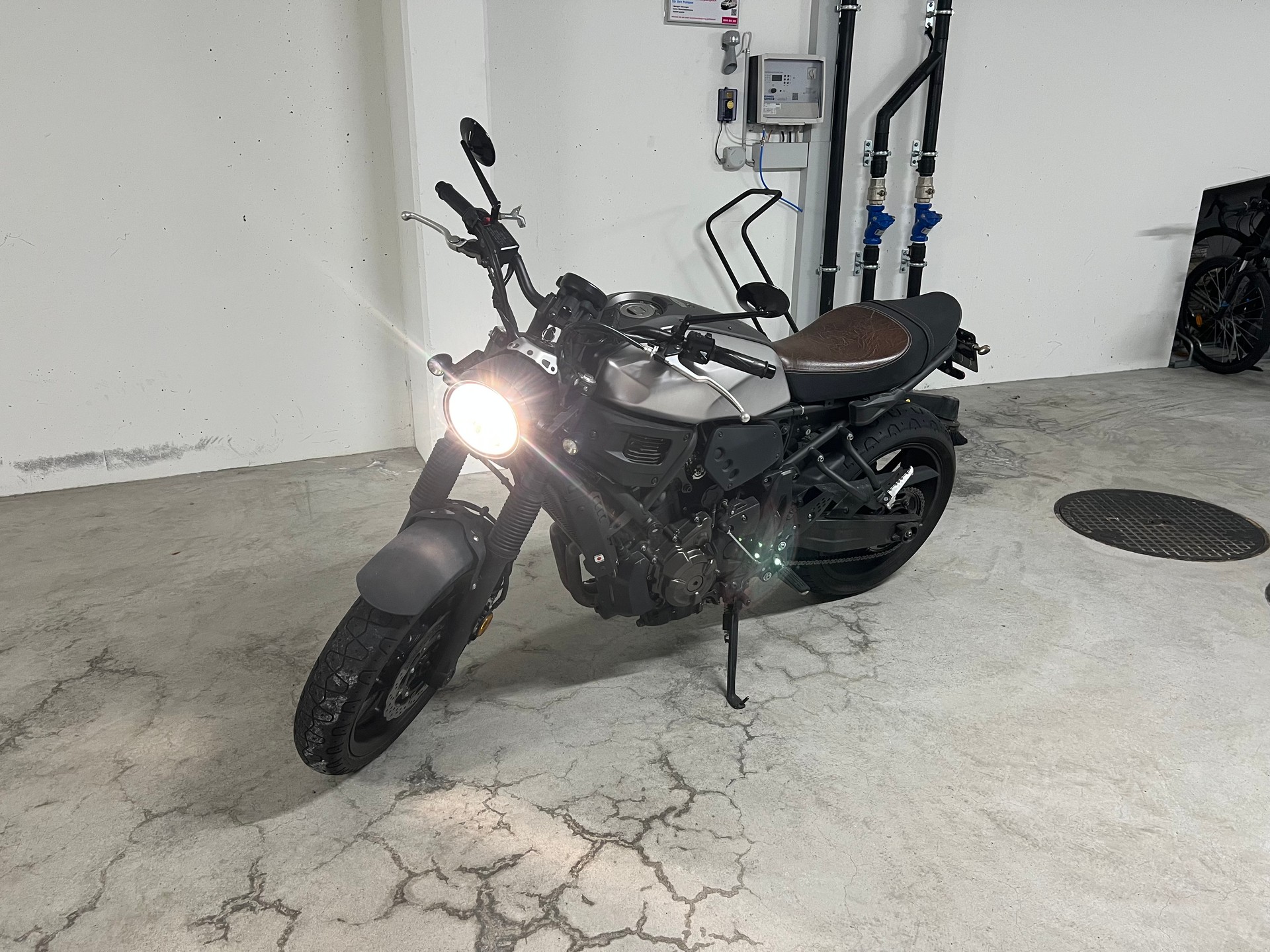 YAMAHA XSR 700-image-0