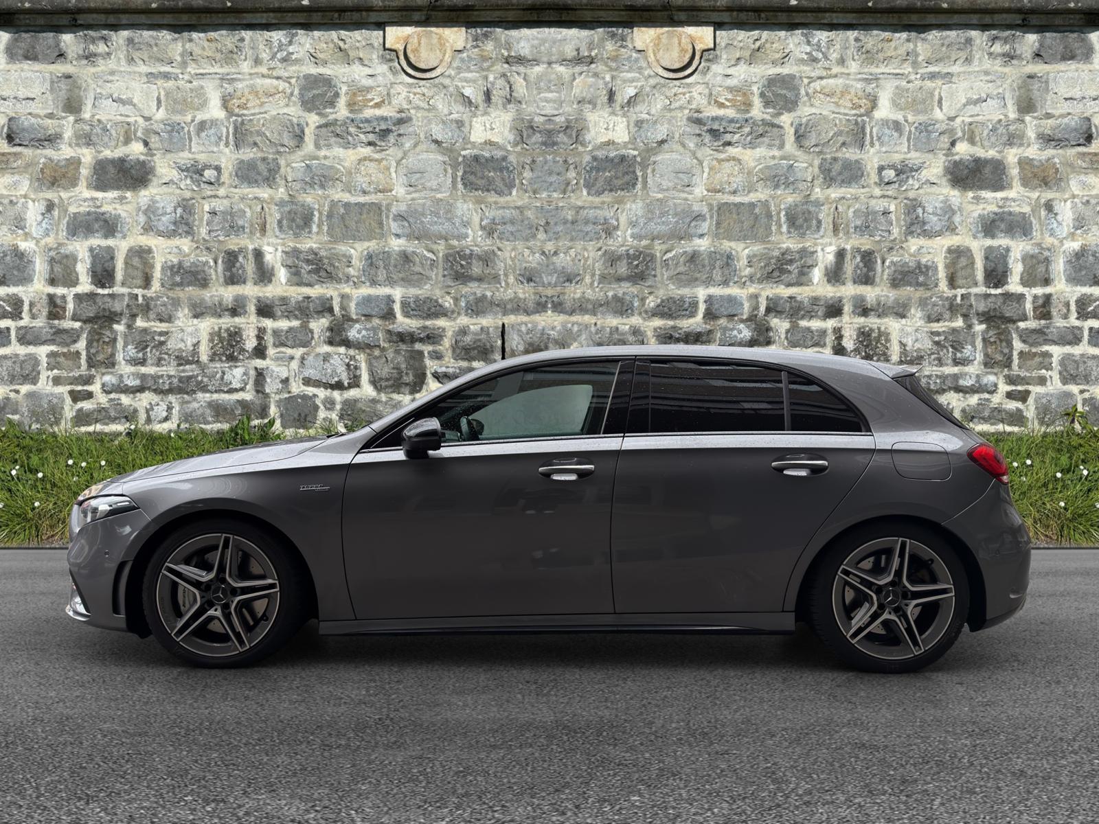 MERCEDES-BENZ A 35 AMG 4Matic Speedshift-showroom-element-2