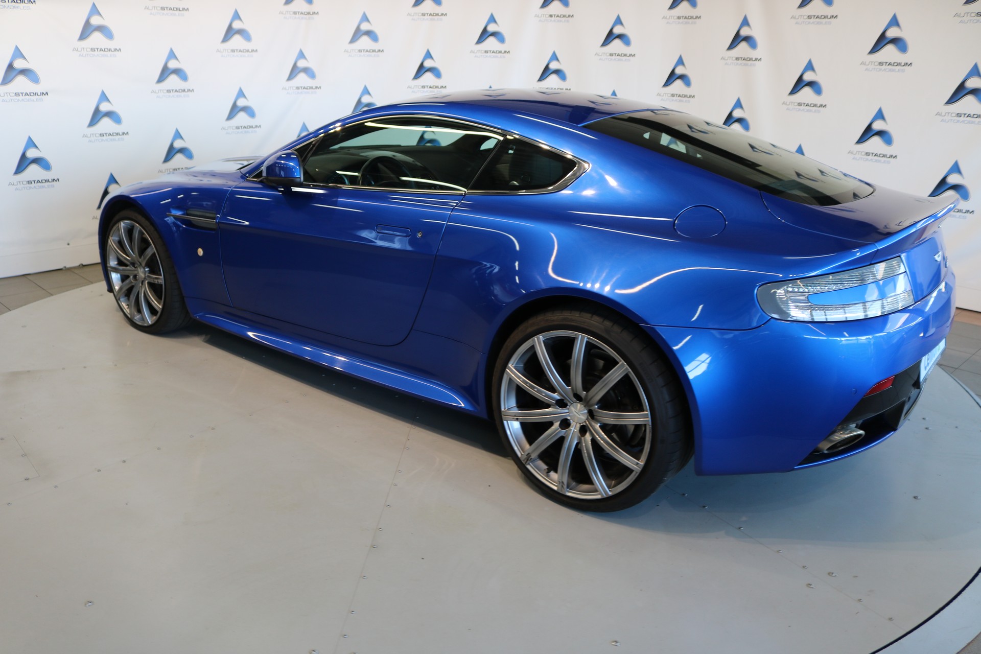 ASTON MARTIN V8 Vantage 4.7 S Sportshift-image-14