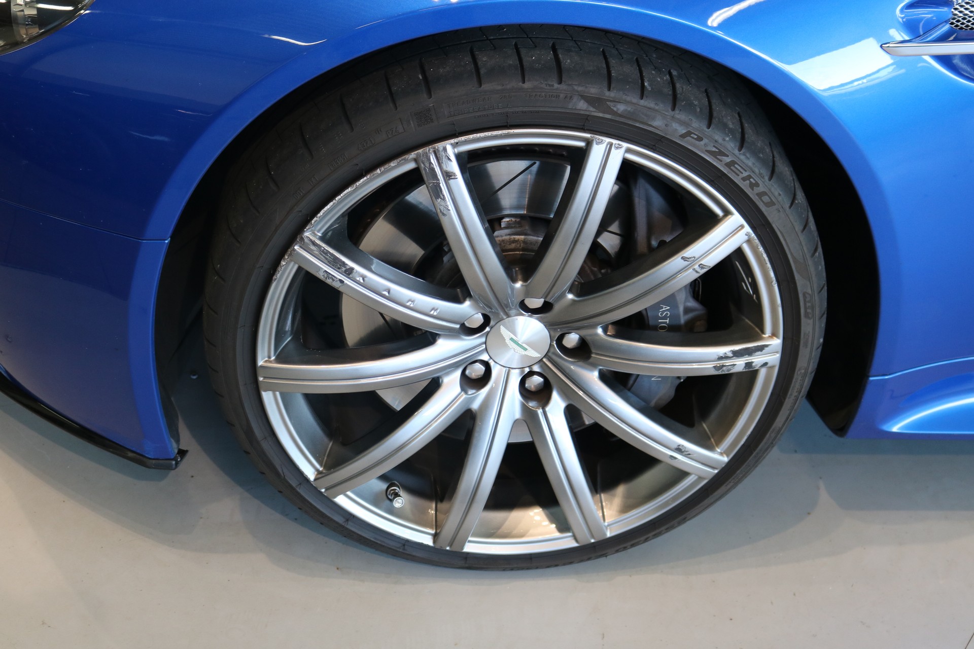 ASTON MARTIN V8 Vantage 4.7 S Sportshift-image-24