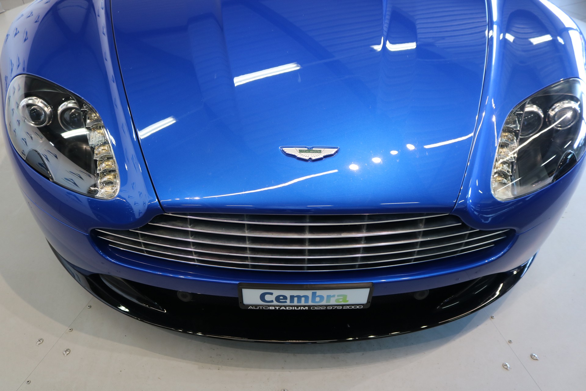 ASTON MARTIN V8 Vantage 4.7 S Sportshift-image-29