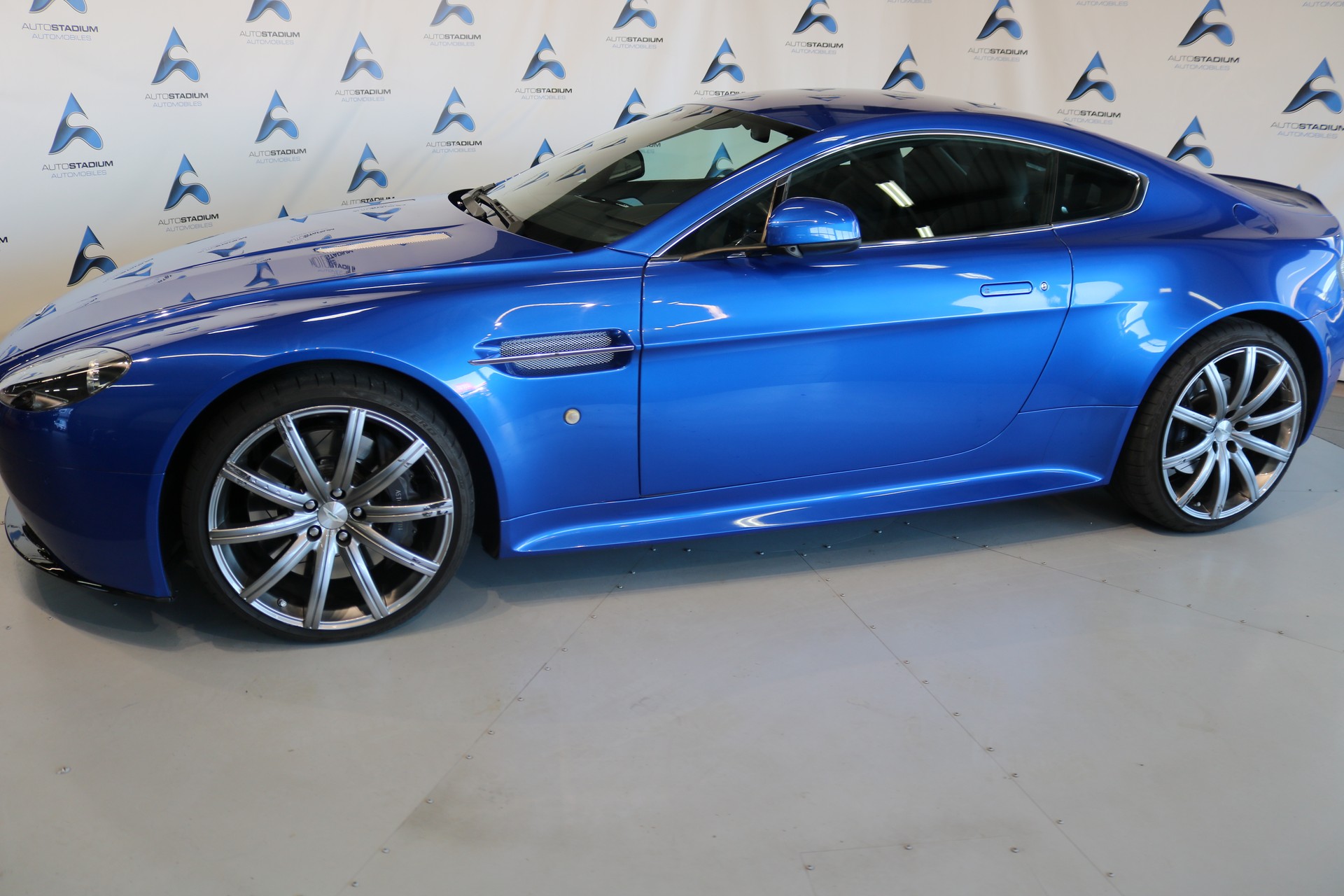 ASTON MARTIN V8 Vantage 4.7 S Sportshift-image-11