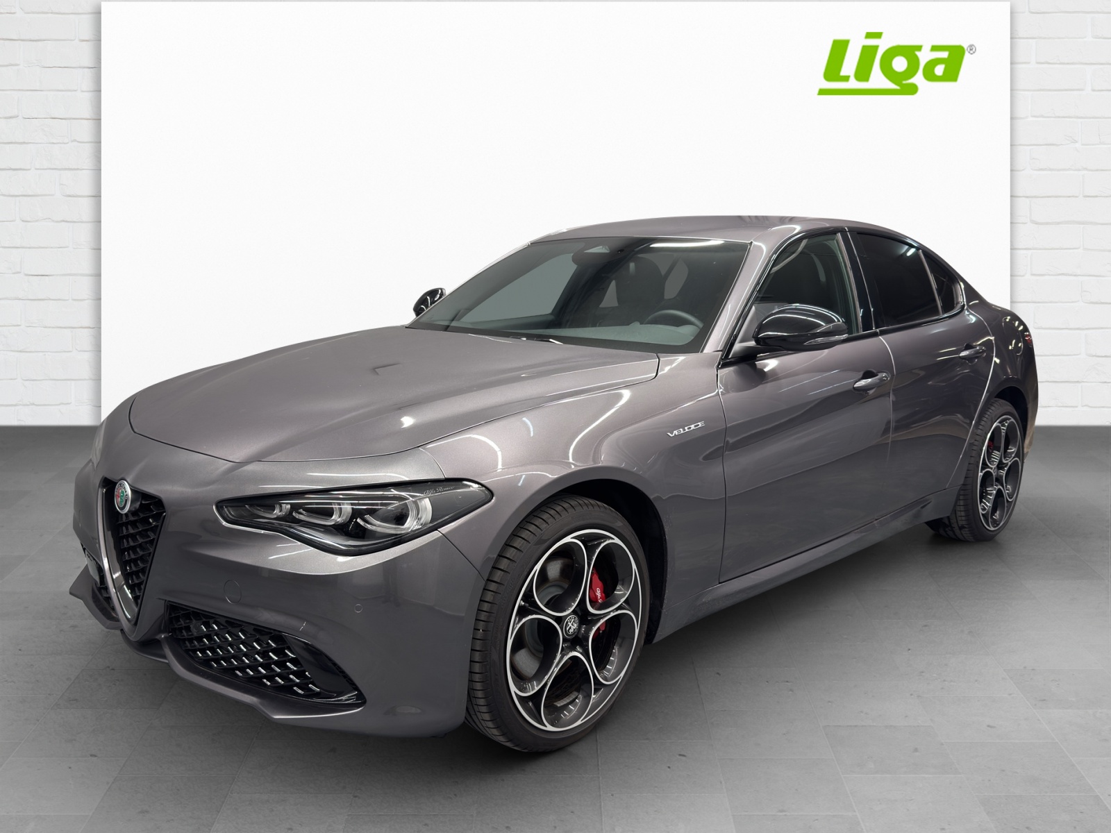 ALFA ROMEO Giulia 2.0 Q4 Veloce-showroom-element-1