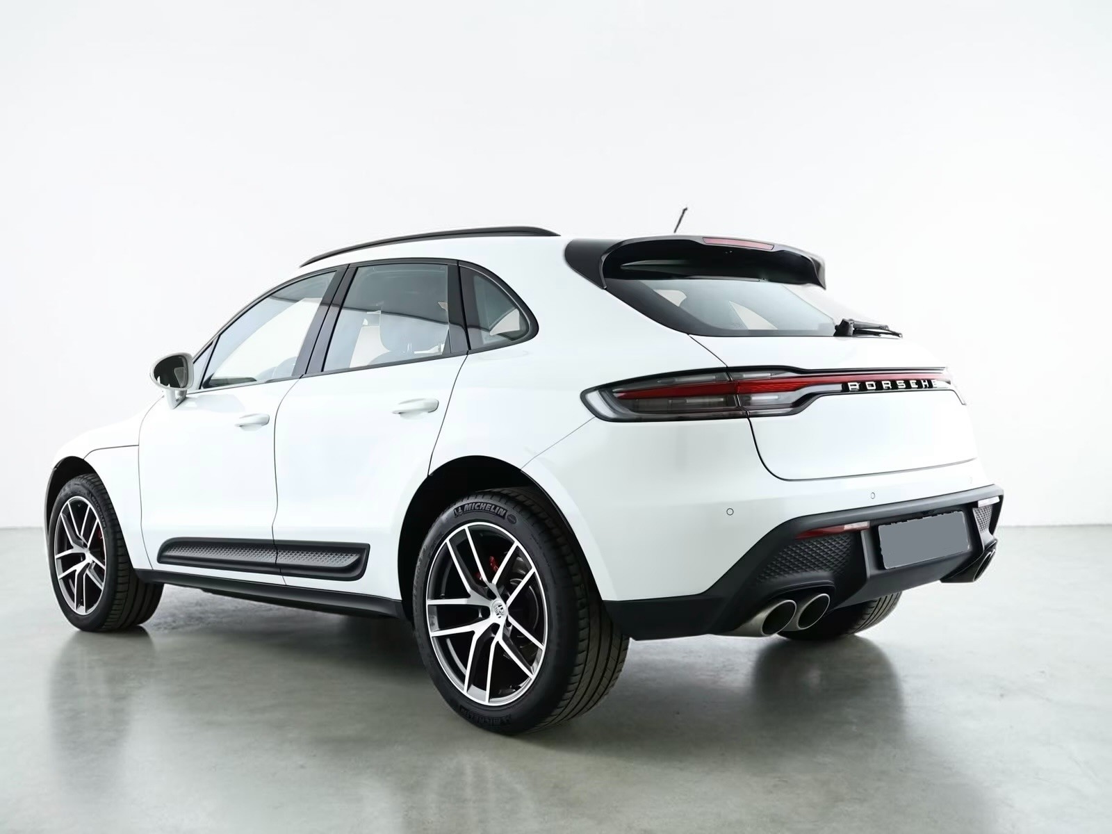 PORSCHE Macan S PDK-showroom-element-3