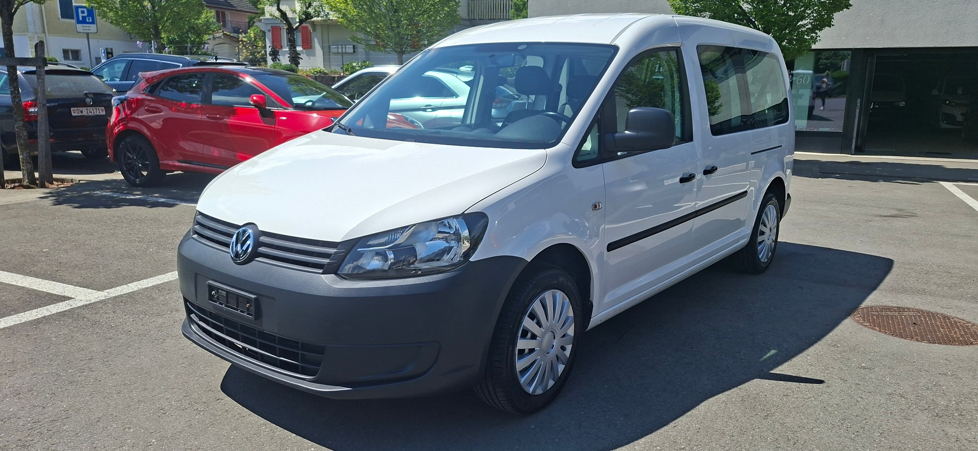 VW Caddy Maxi 2.0 TDI DSG-image-3