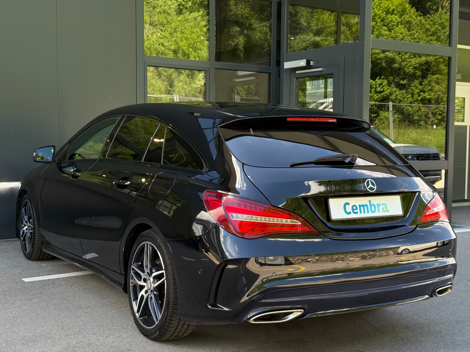 MERCEDES-BENZ CLA 220 d AMG Line 4Matic 7G-DCT-showroom-element-3