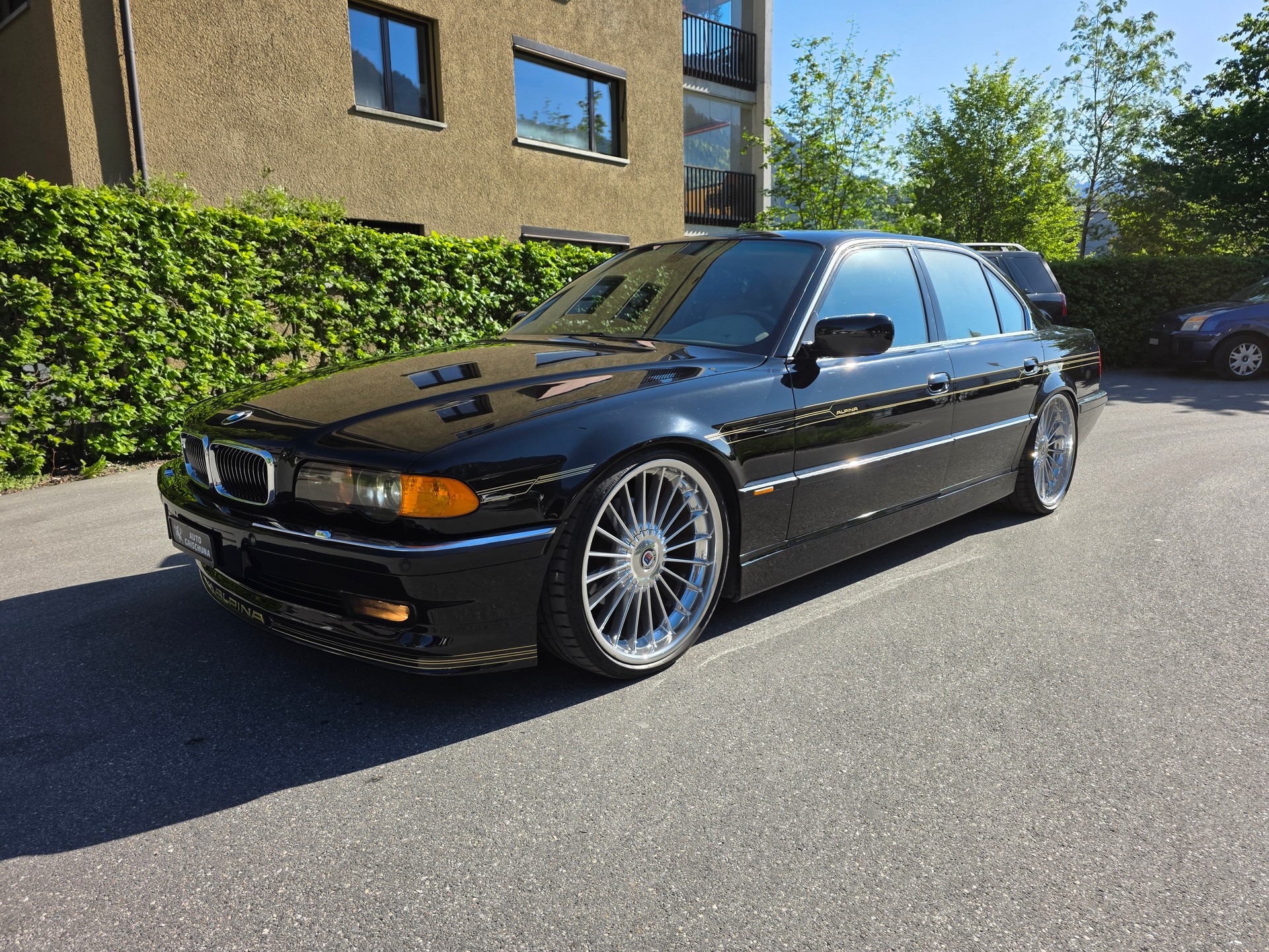BMW 740i