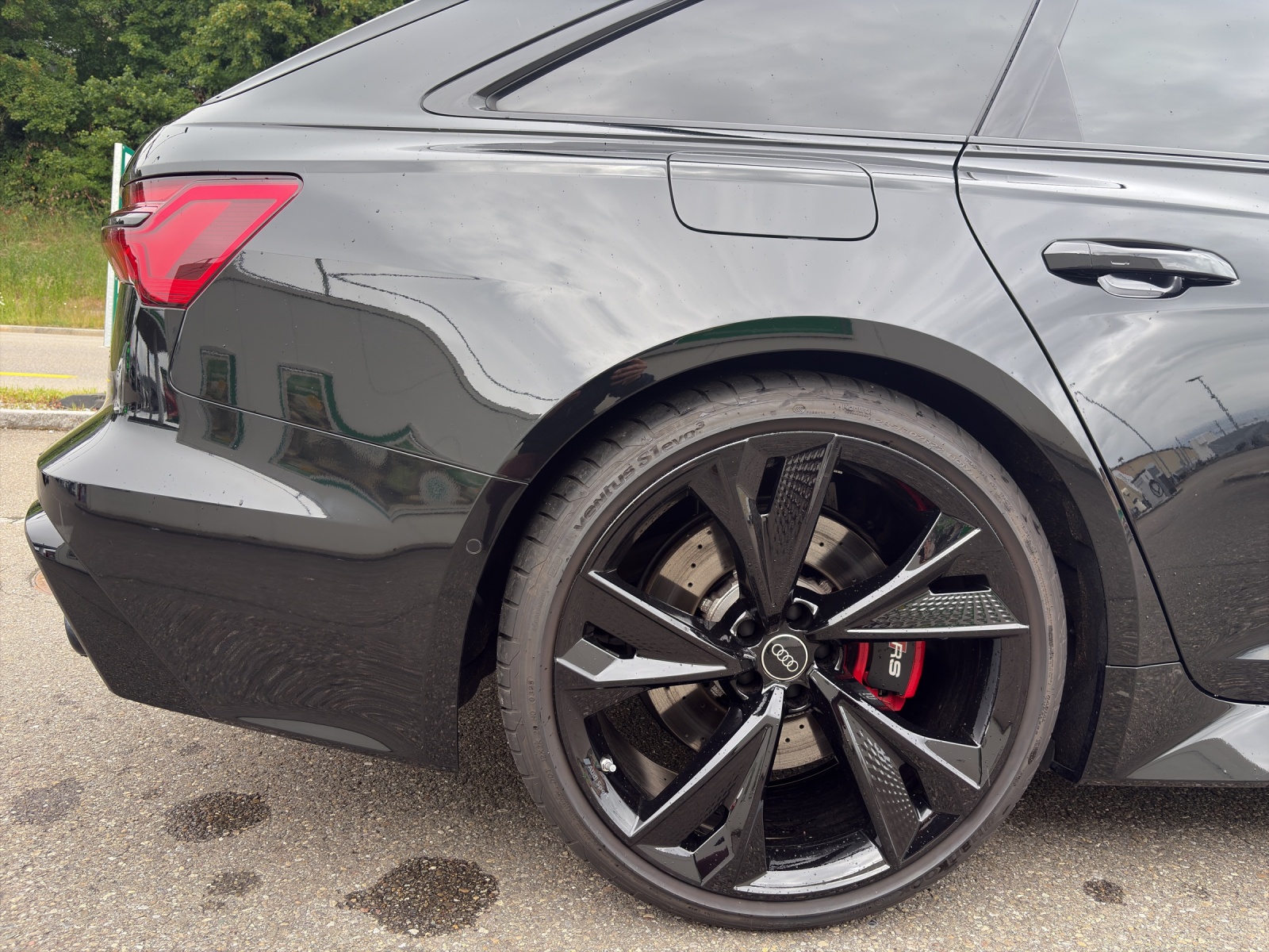 AUDI RS6 Avant 4.0 V8 TFSI quattro T-Tronic-image-15
