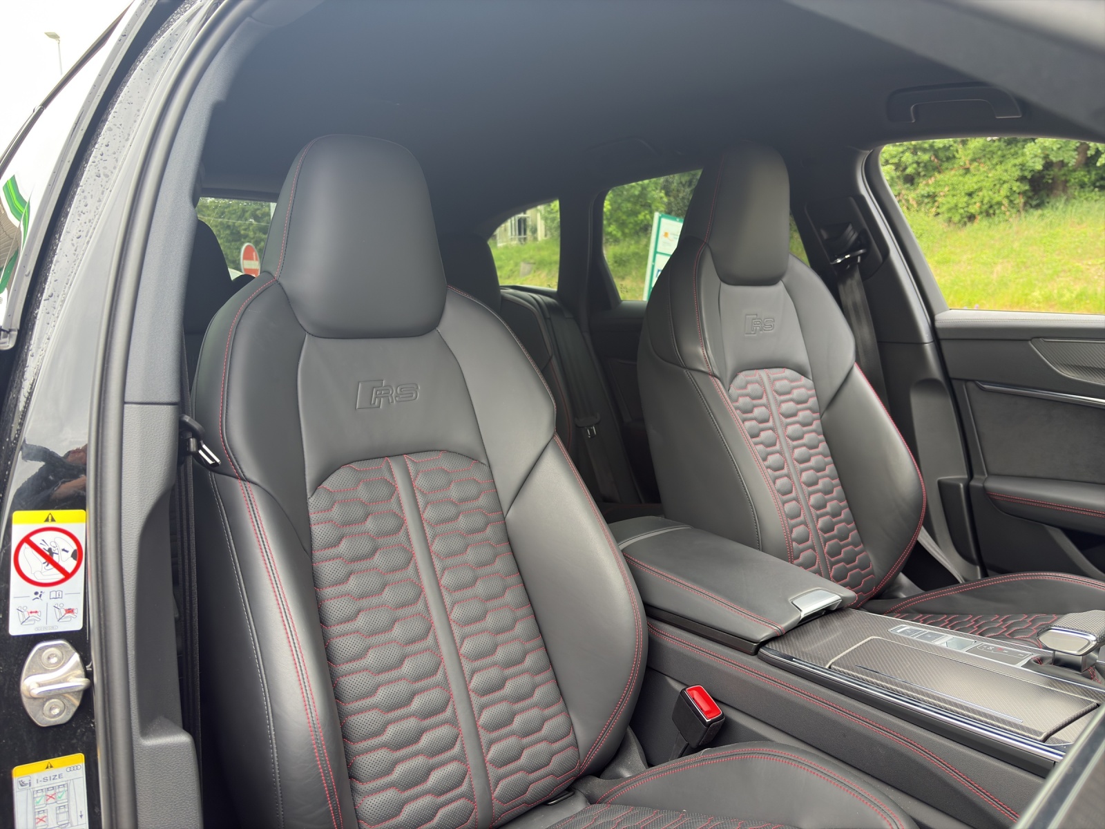 AUDI RS6 Avant 4.0 V8 TFSI quattro T-Tronic-image-6