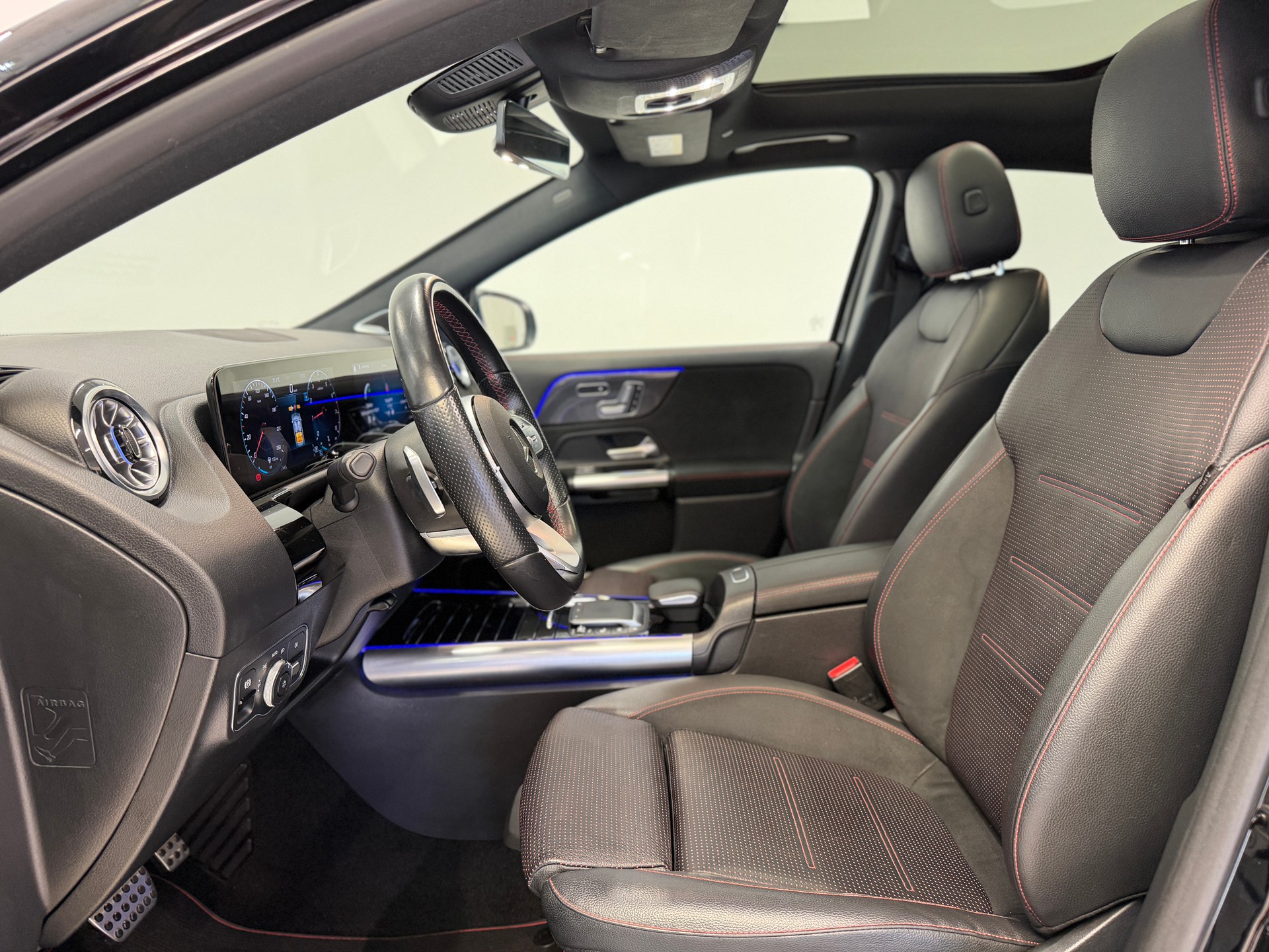 MERCEDES-BENZ GLA 200 Edition 1. 7G-DCT-image-10