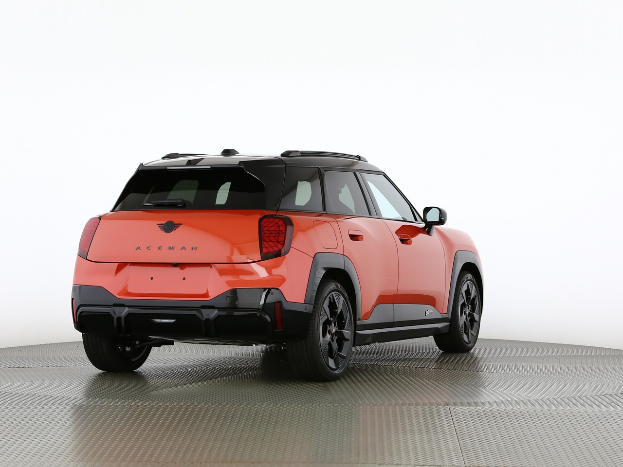 MINI Aceman E-showroom-element-1