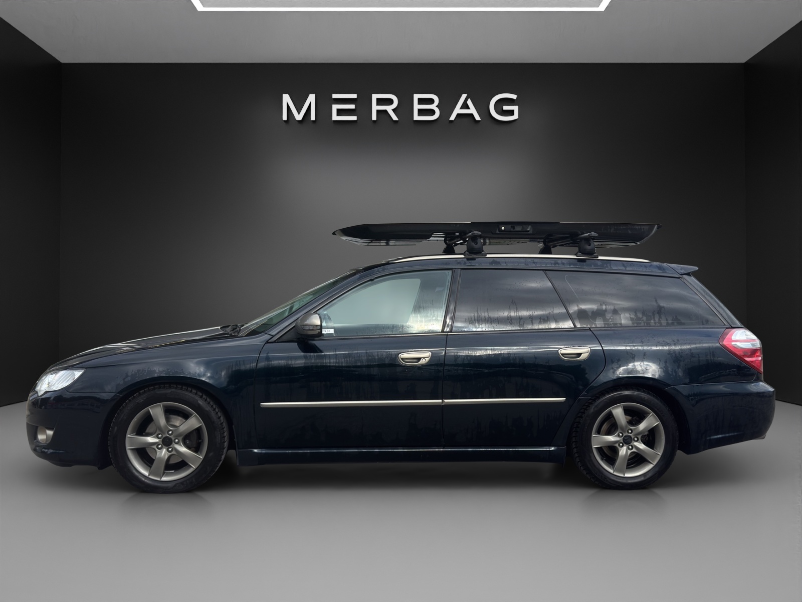 SUBARU Legacy 2.0R AWD Swiss-image-2