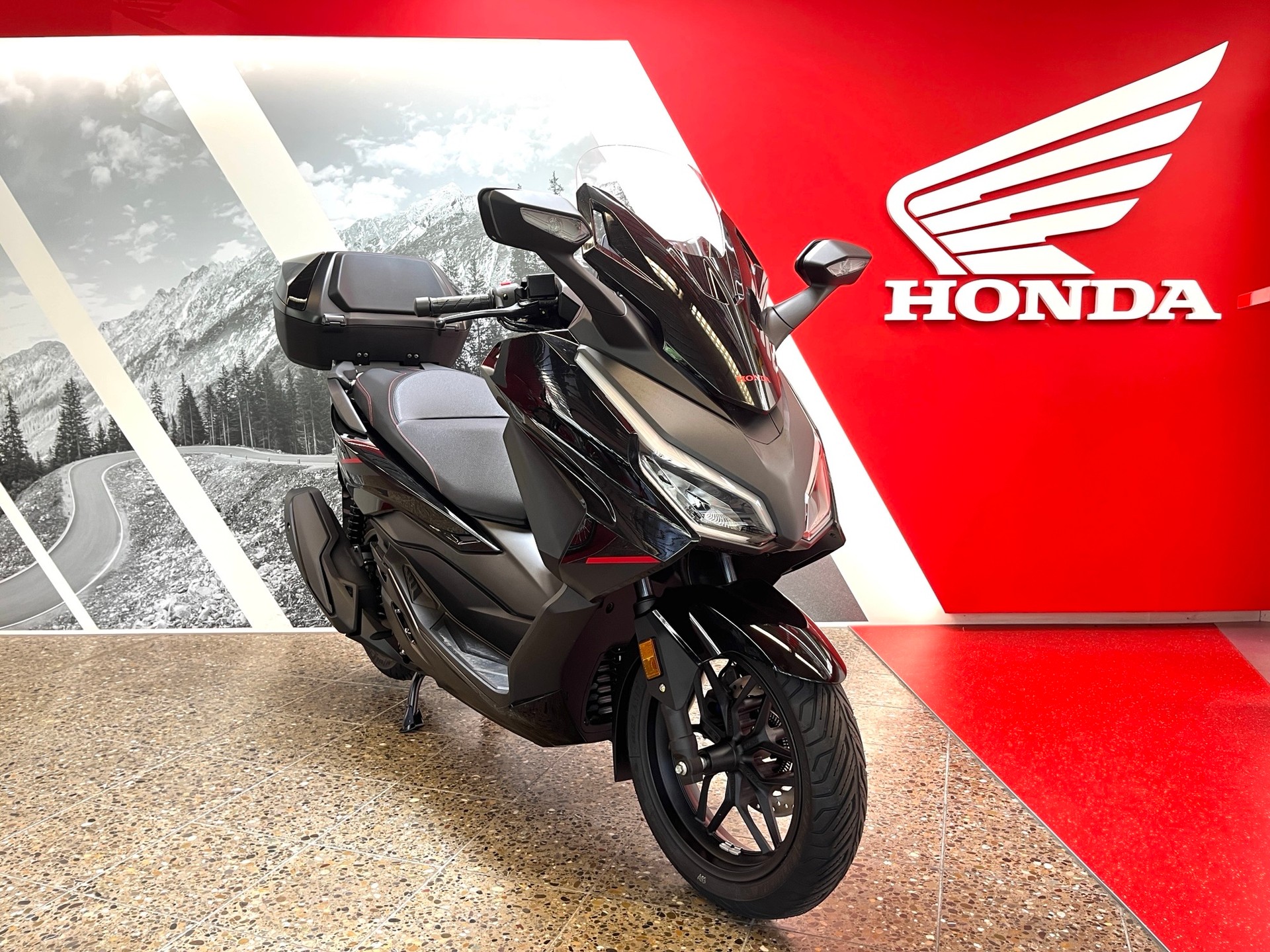 HONDA NSS 350 Special Edition mit Smart Top-Box-image-2