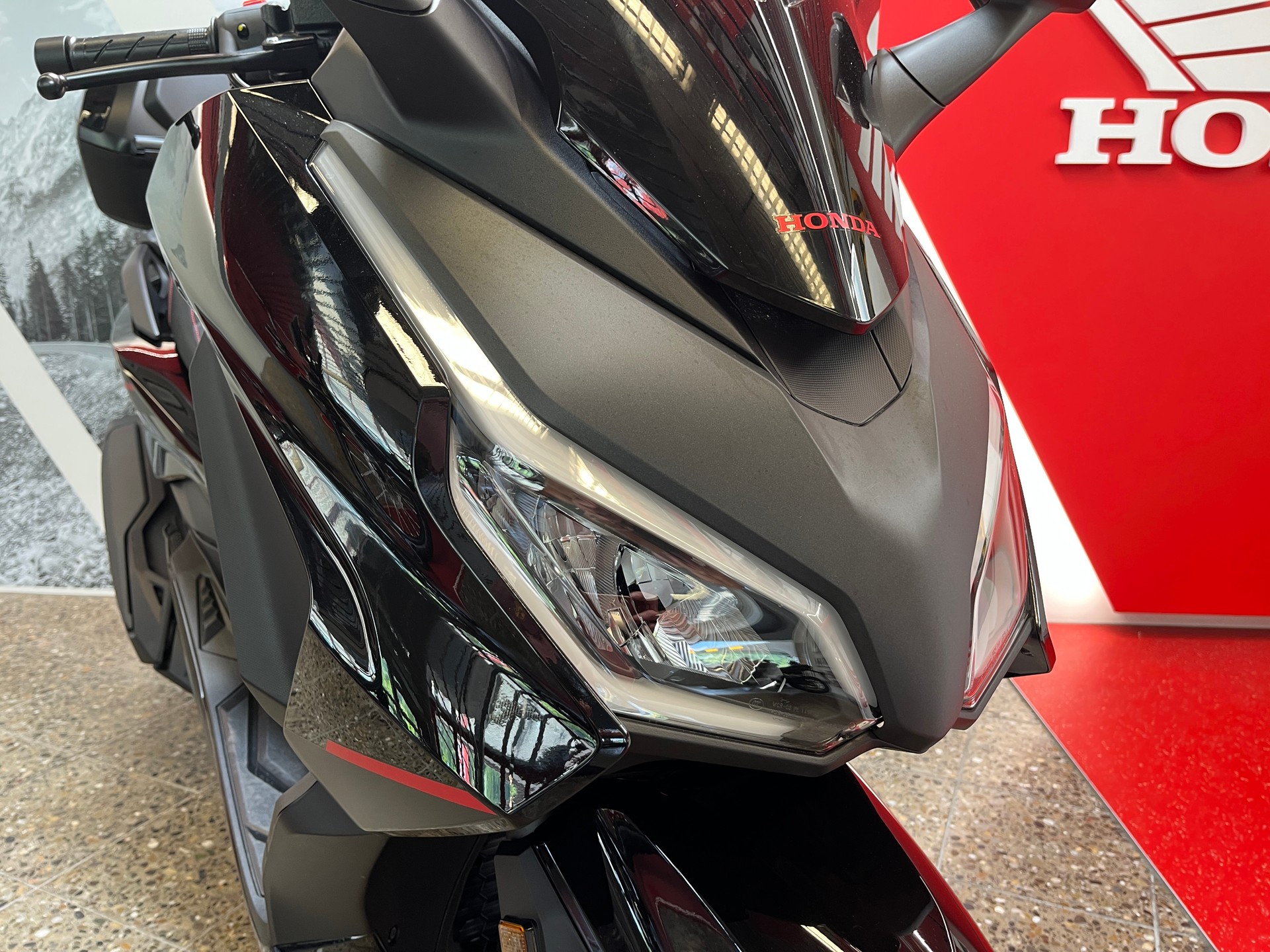 HONDA NSS 350 Special Edition mit Smart Top-Box-image-4