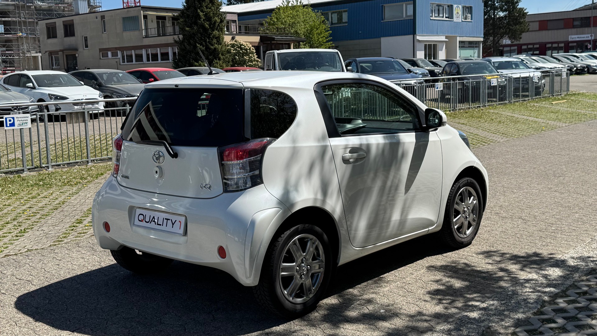 TOYOTA iQ2 1.0 VVT-i-image-3