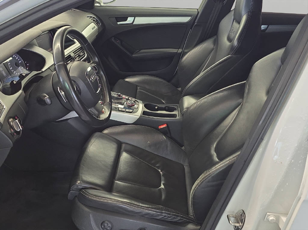AUDI S4 Avant 3.0 V6 TFSI quattro S-Tronic-image-8